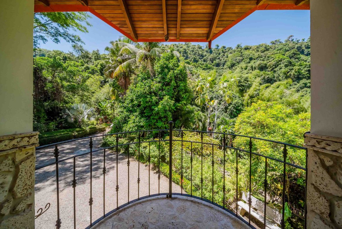 VILLA AMBIENTE BOUTIQUE HOTEL WITH NINE BEDROOMS IN THE MIDDLE OF THE NATURE IN DOMINICALITO – 11.9 ACRES