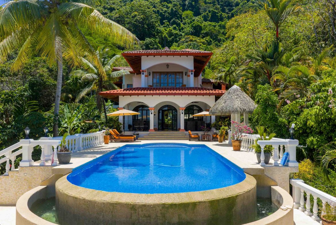 VILLA AMBIENTE BOUTIQUE HOTEL WITH NINE BEDROOMS IN THE MIDDLE OF THE NATURE IN DOMINICALITO – 11.9 ACRES