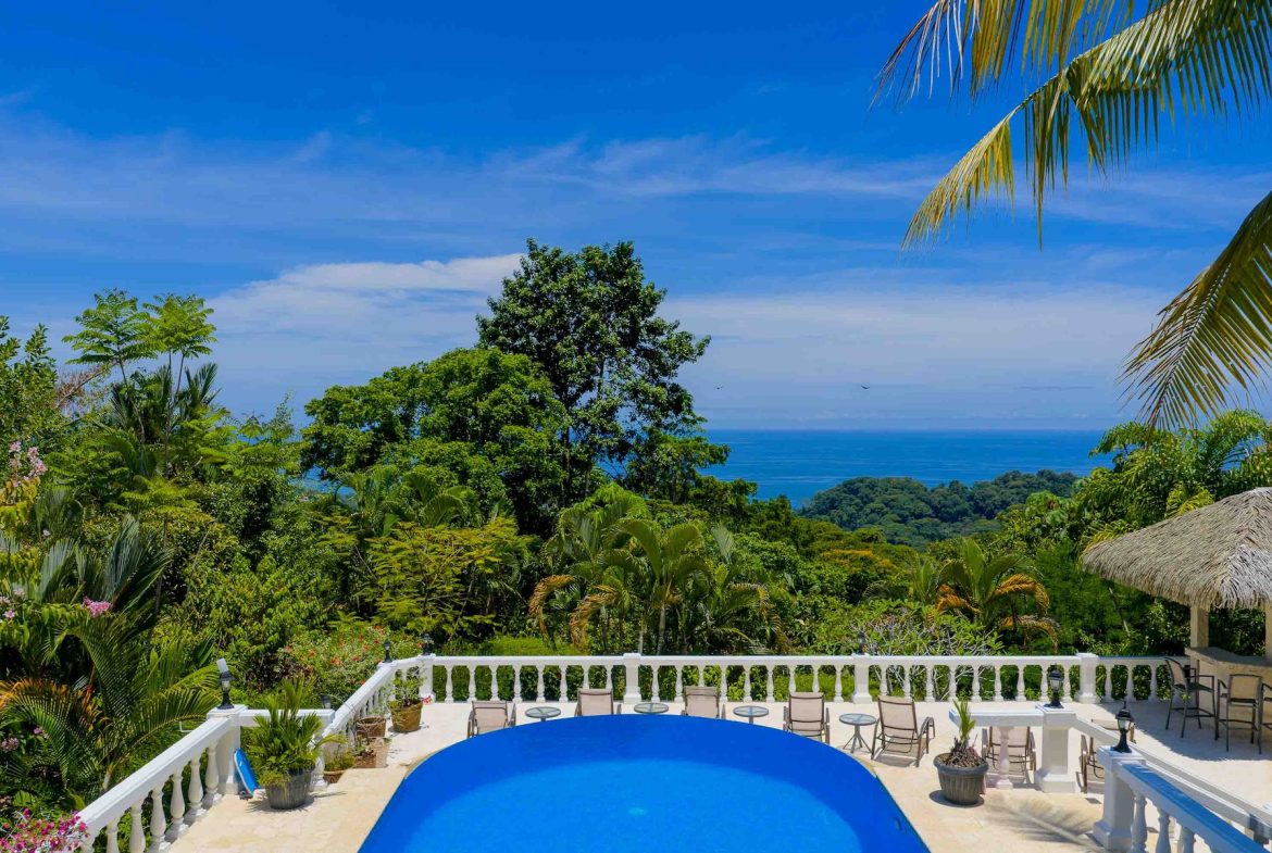 VILLA AMBIENTE BOUTIQUE HOTEL WITH NINE BEDROOMS IN THE MIDDLE OF THE NATURE IN DOMINICALITO – 11.9 ACRES