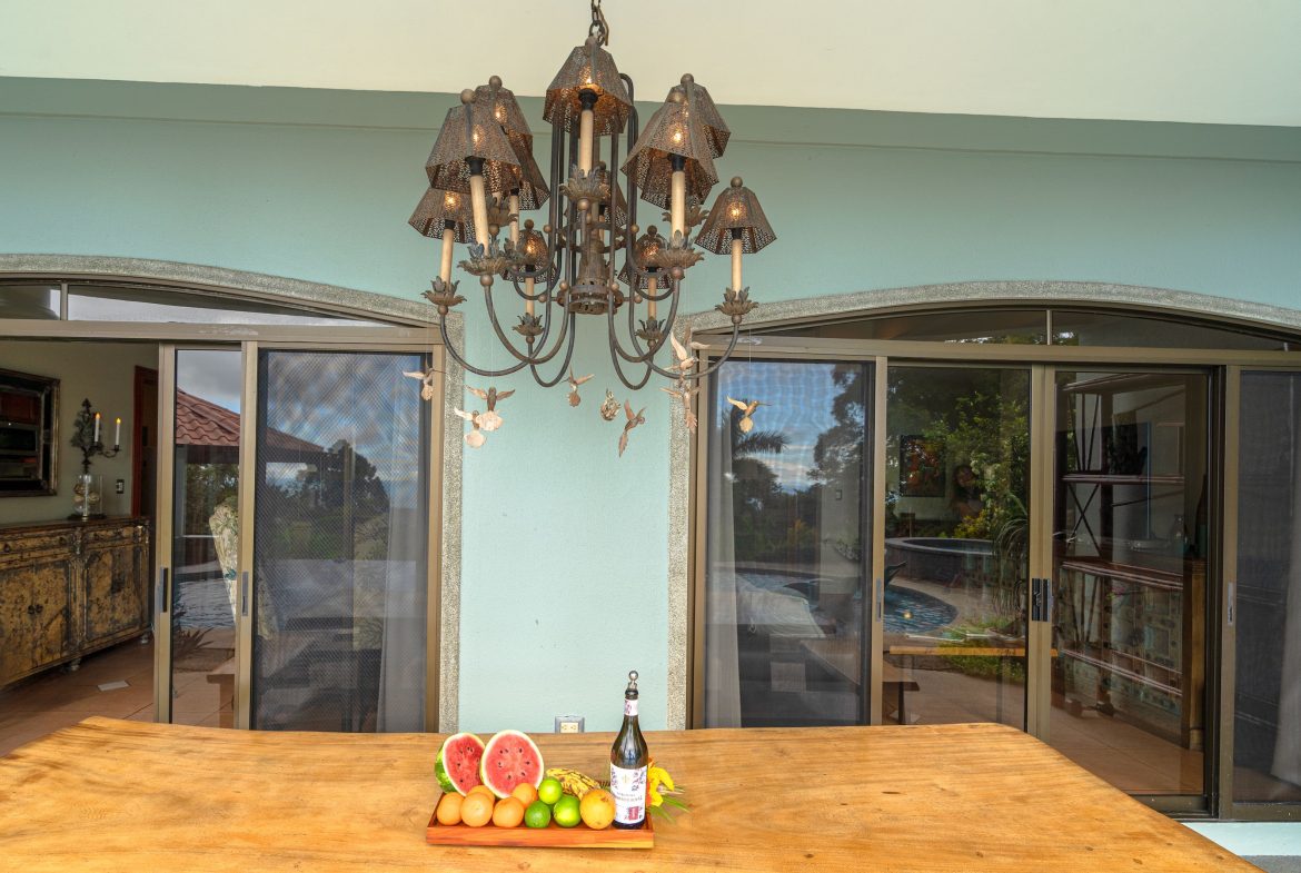 LUXURY PROPERTY WITH FIVE BEDROOMS AND OCEAN VIEWS, IN THE HILLS OF PORTALON – 7 ACRES