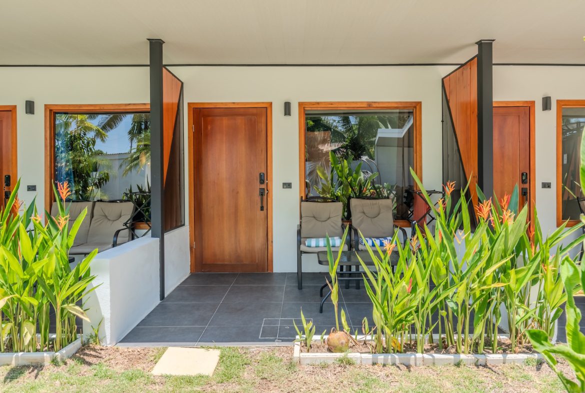 LOS PAPYRUS HOTEL PROPERTY WITH FOUR BEDROOMS AND NEAR TO THE BEACH, IN BAHIA BALLENA – 0.087 ACRES
