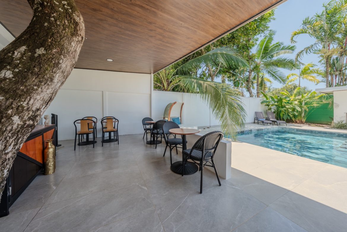 LOS PAPYRUS HOTEL PROPERTY WITH FOUR BEDROOMS AND NEAR TO THE BEACH, IN BAHIA BALLENA – 0.087 ACRES