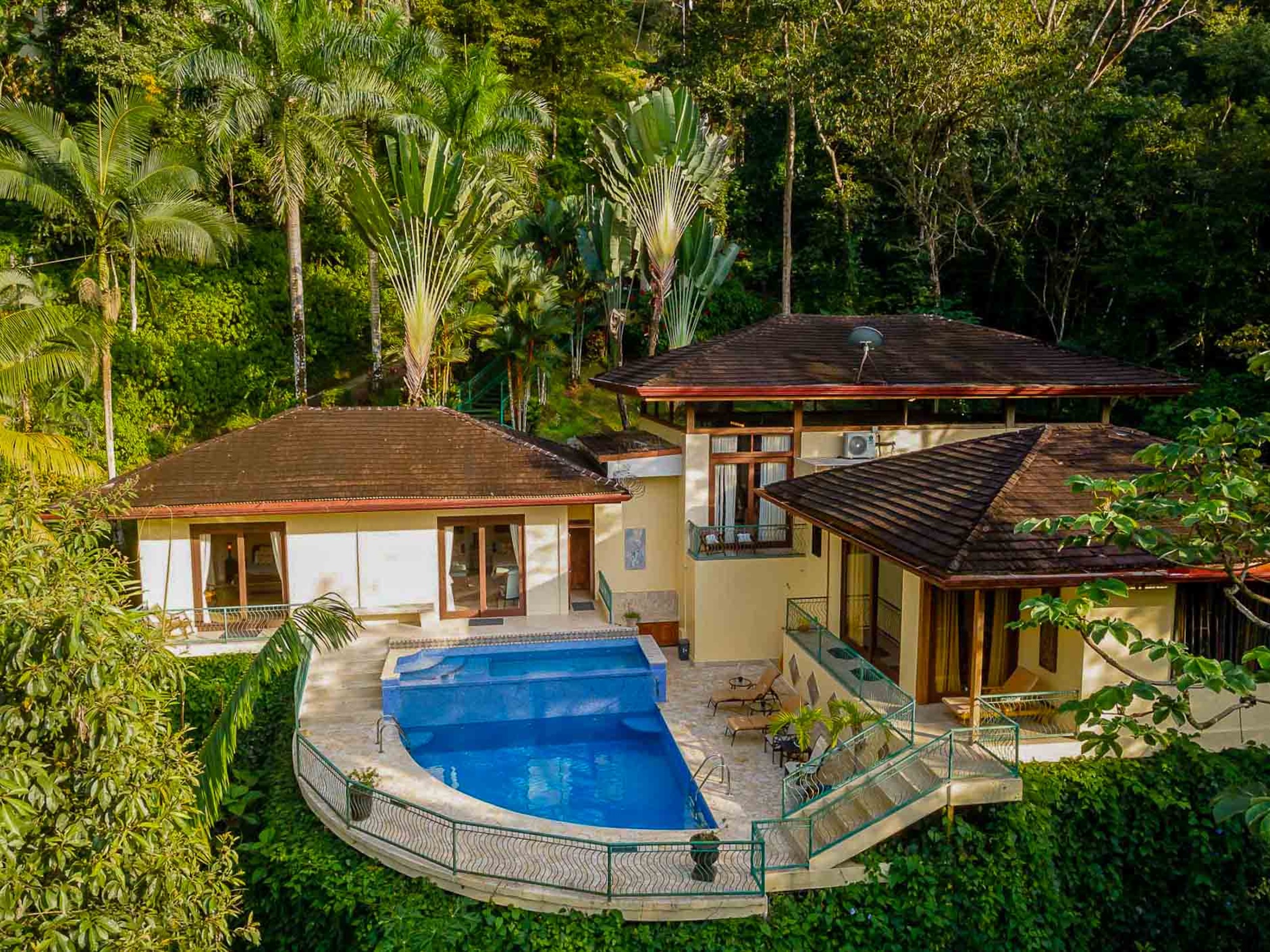 VILLA MICHELINA – BALINESE INSPIRED LUXURY VILLA, IN MANUEL ANTONIO – 1.26 ACRES