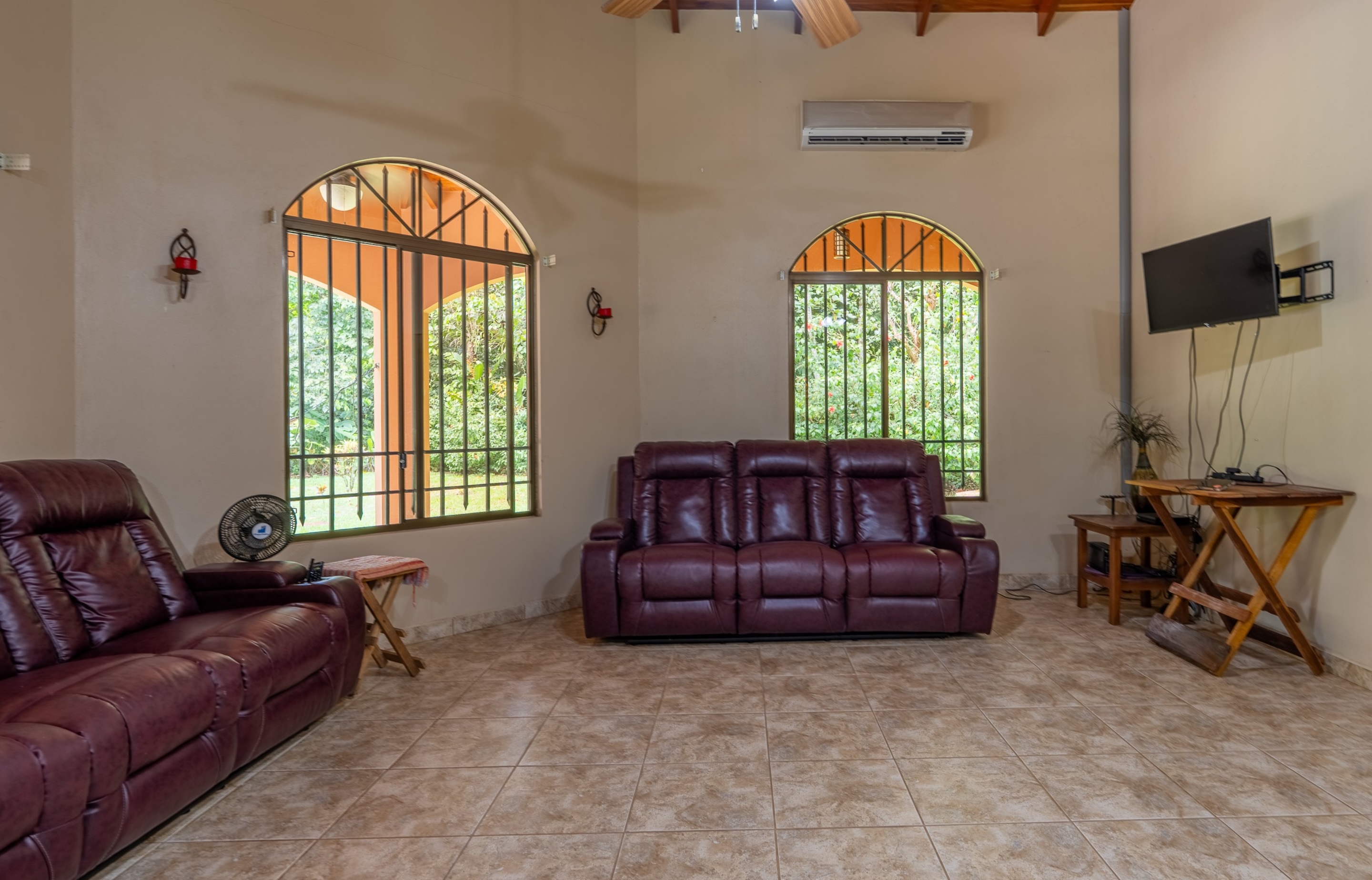TROPICAL HOME WITH 2-BEDROOM POOL AND STREAM, IN OJOCHAL – 1.6 ACRES