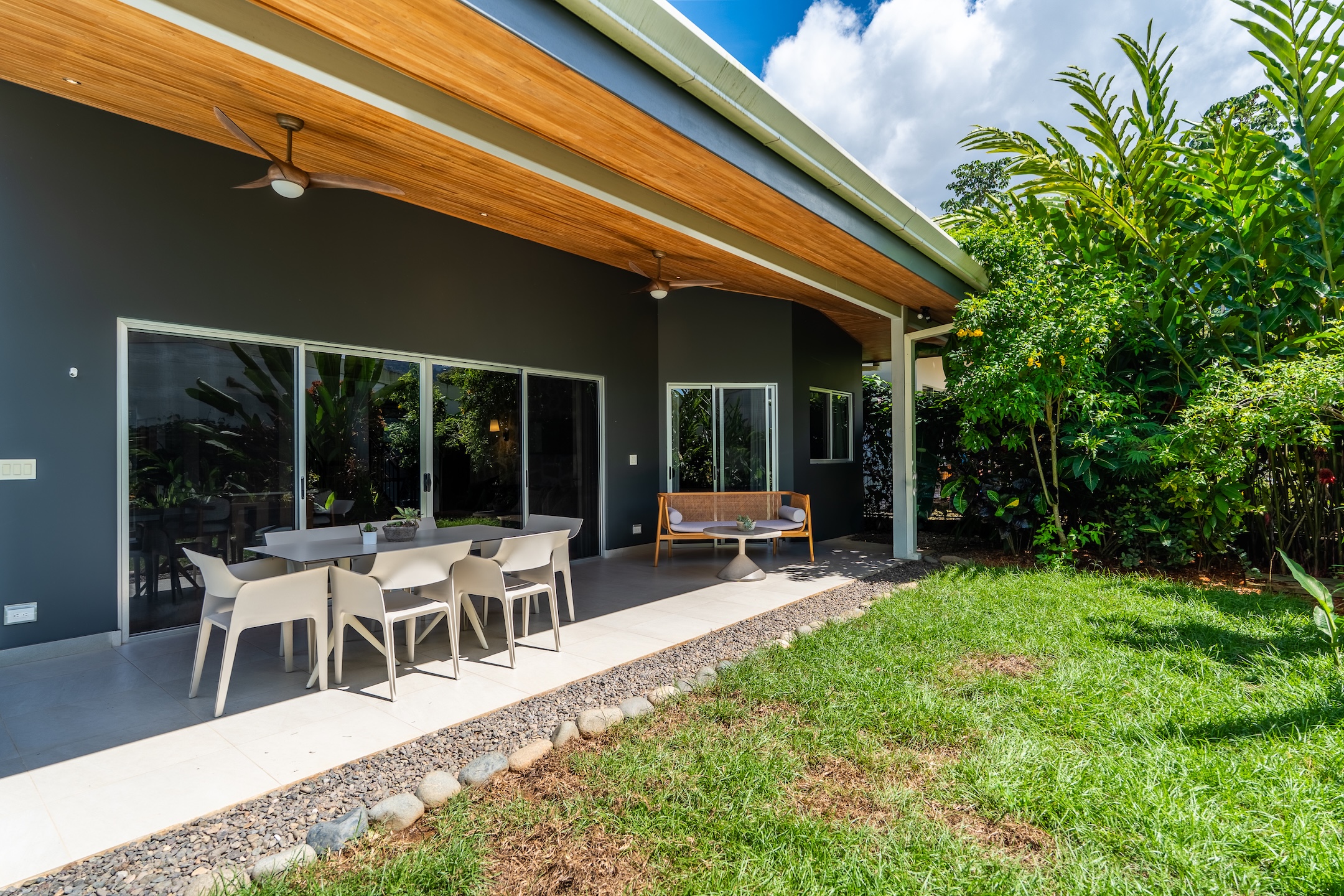 3-BEDROOM HOUSE WITH POOL, IN THE CENTER OF OJOCHAL