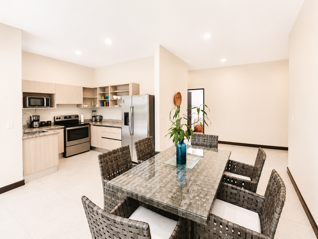 2-BEDROOM CONDO WITH POOL IN RIO MONO, MANUEL ANTONIO – 2.77 ACRES