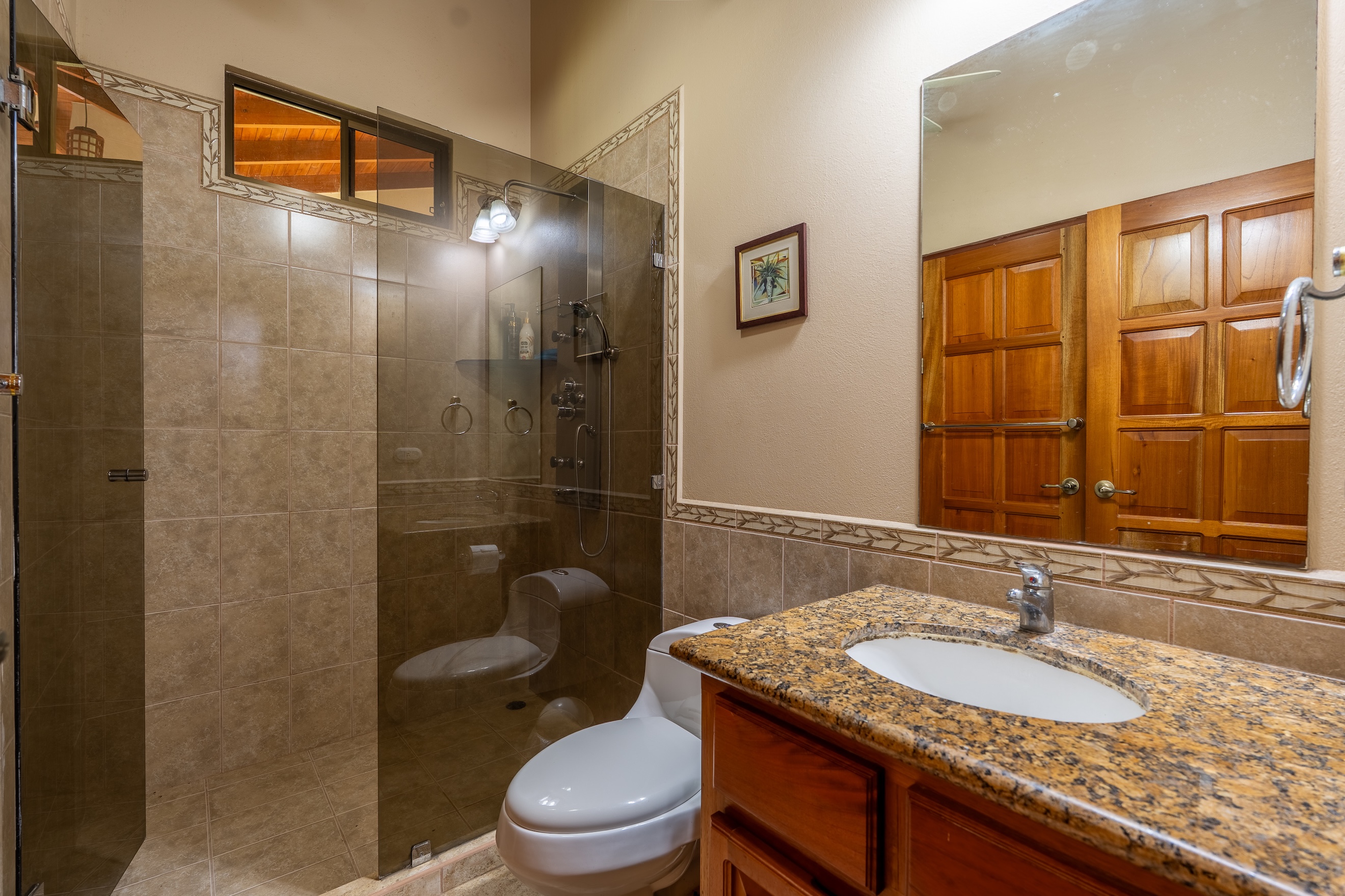 TROPICAL HOME WITH 2-BEDROOM POOL AND STREAM, IN OJOCHAL – 1.6 ACRES