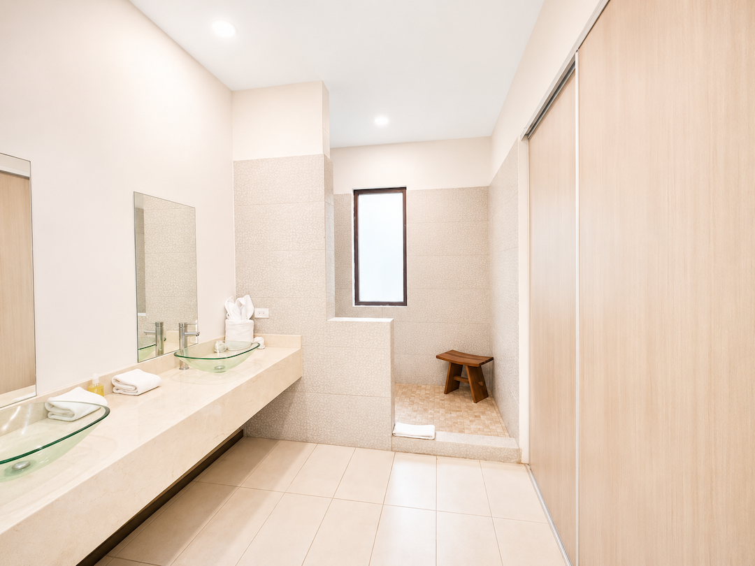 2-BEDROOM CONDO WITH POOL IN RIO MONO, MANUEL ANTONIO – 2.77 ACRES