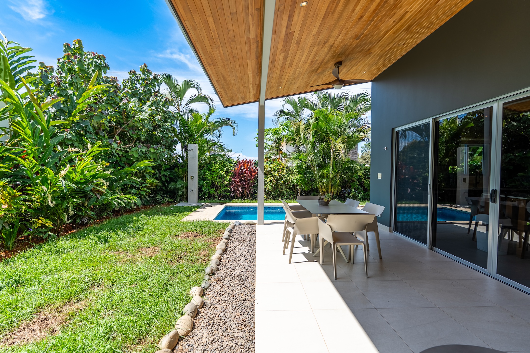 3-BEDROOM HOUSE WITH POOL, IN THE CENTER OF OJOCHAL