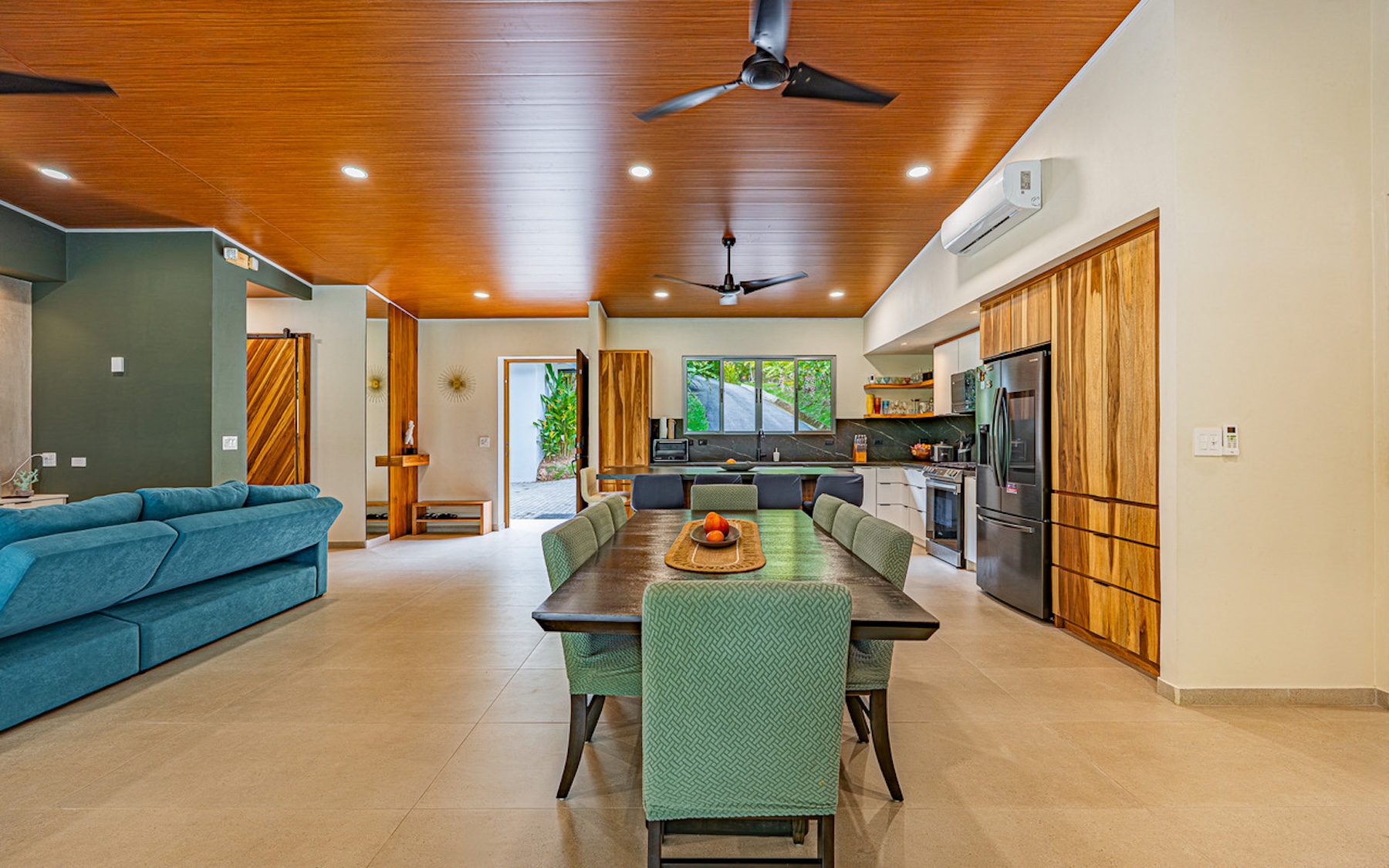 RIVERFRONT PROPERTY NEAR UVITA – PERMANENT RIVER, CASCADES & NATURAL SWIMMING POOLS