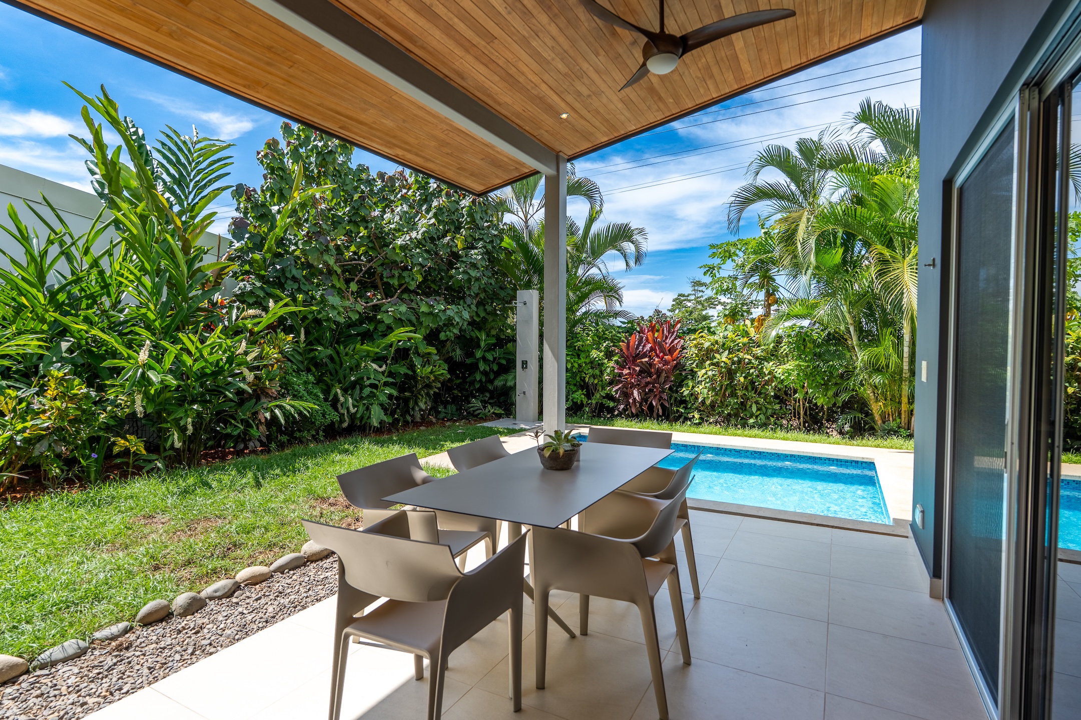 3-BEDROOM HOUSE WITH POOL, IN THE CENTER OF OJOCHAL