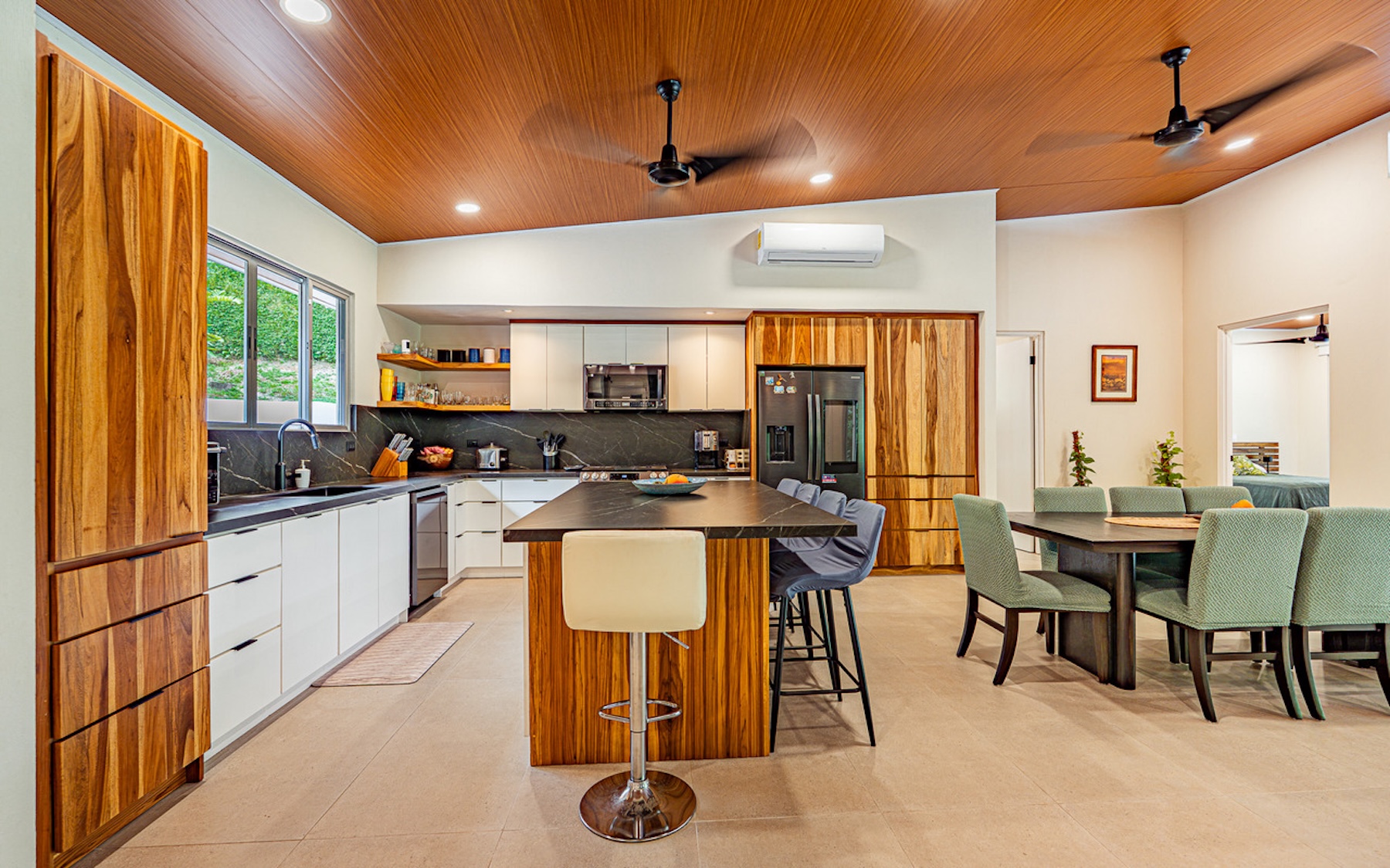 RIVERFRONT PROPERTY NEAR UVITA – PERMANENT RIVER, CASCADES & NATURAL SWIMMING POOLS