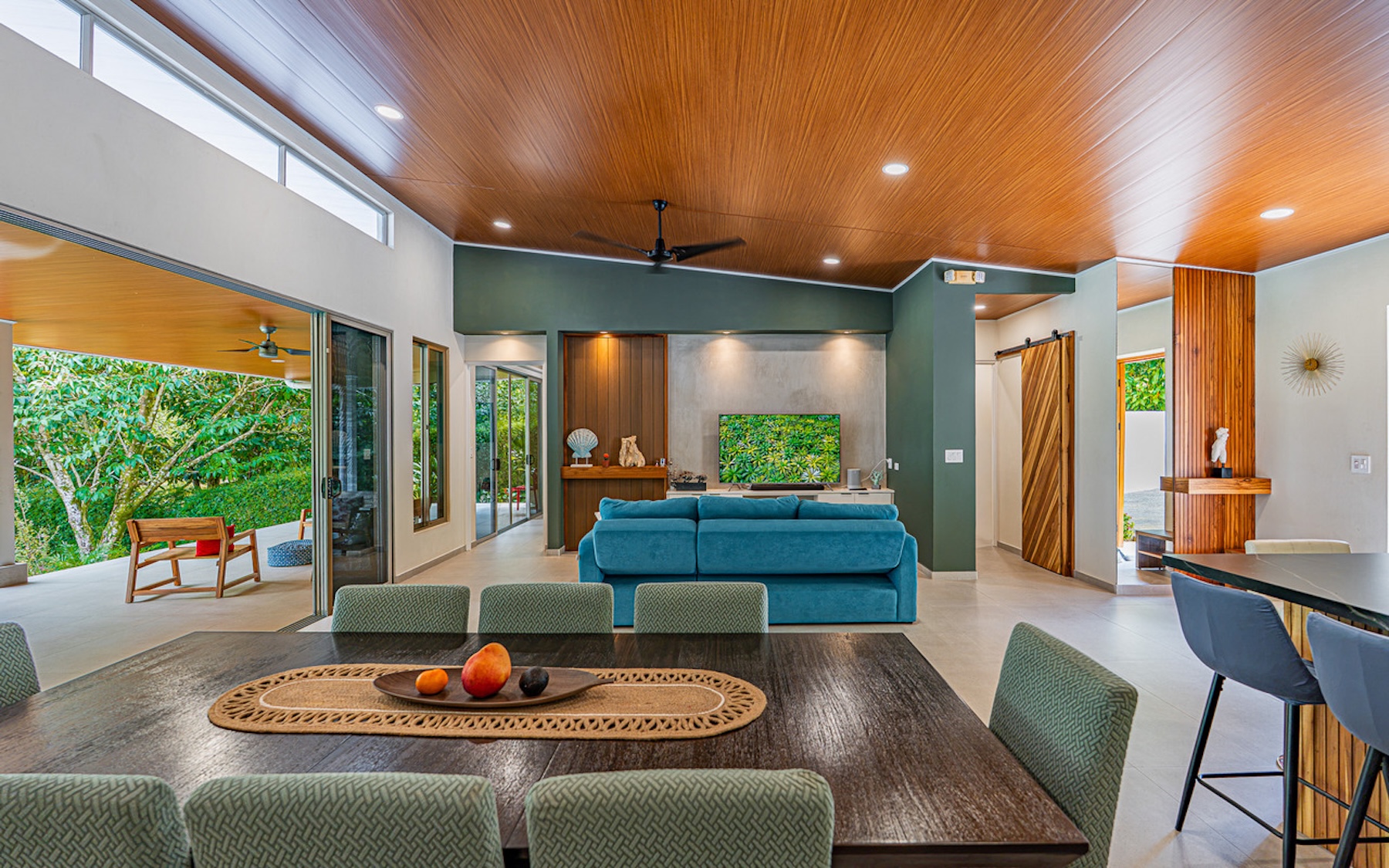 RIVERFRONT PROPERTY NEAR UVITA – PERMANENT RIVER, CASCADES & NATURAL SWIMMING POOLS