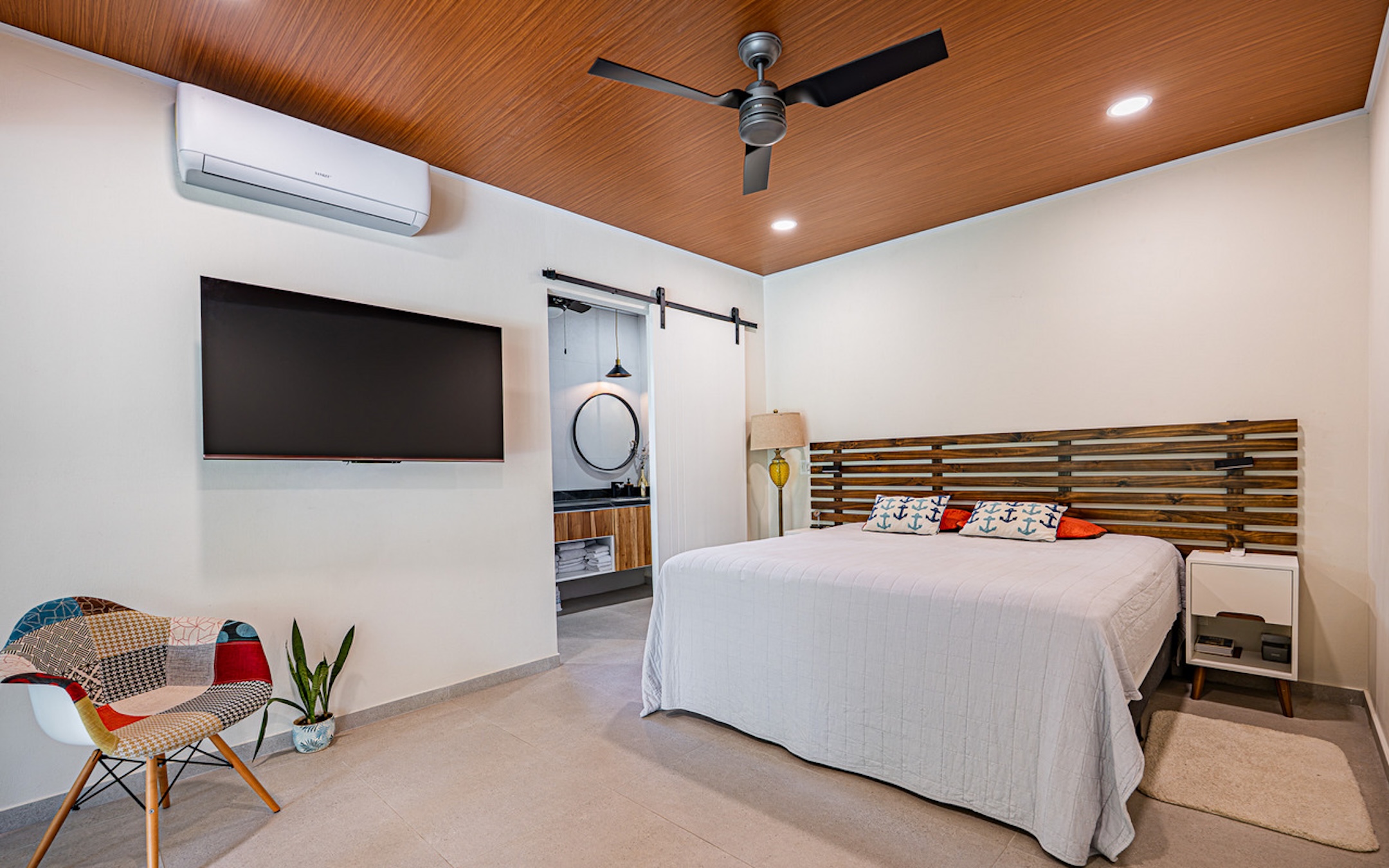 RIVERFRONT PROPERTY NEAR UVITA – PERMANENT RIVER, CASCADES & NATURAL SWIMMING POOLS