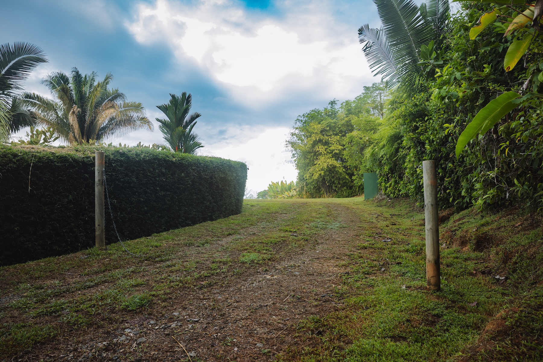 2.23-ACRE PROPERTY WITH PANORAMIC OCEAN VIEWS, IN UVITA
