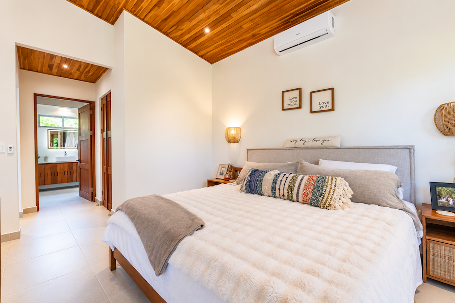 3-BEDROOM HOUSE WITH POOL, IN THE CENTER OF OJOCHAL