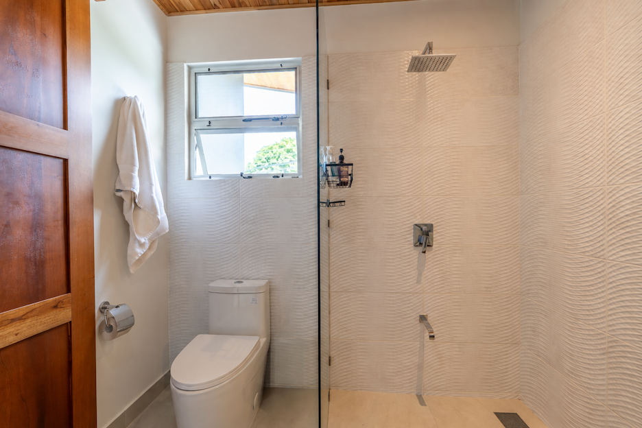 3-BEDROOM HOUSE WITH POOL, IN THE CENTER OF OJOCHAL