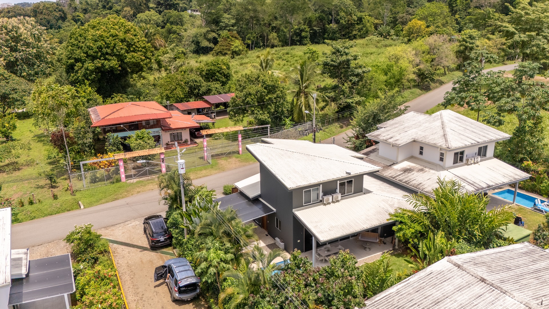 3-BEDROOM HOUSE WITH POOL, IN THE CENTER OF OJOCHAL