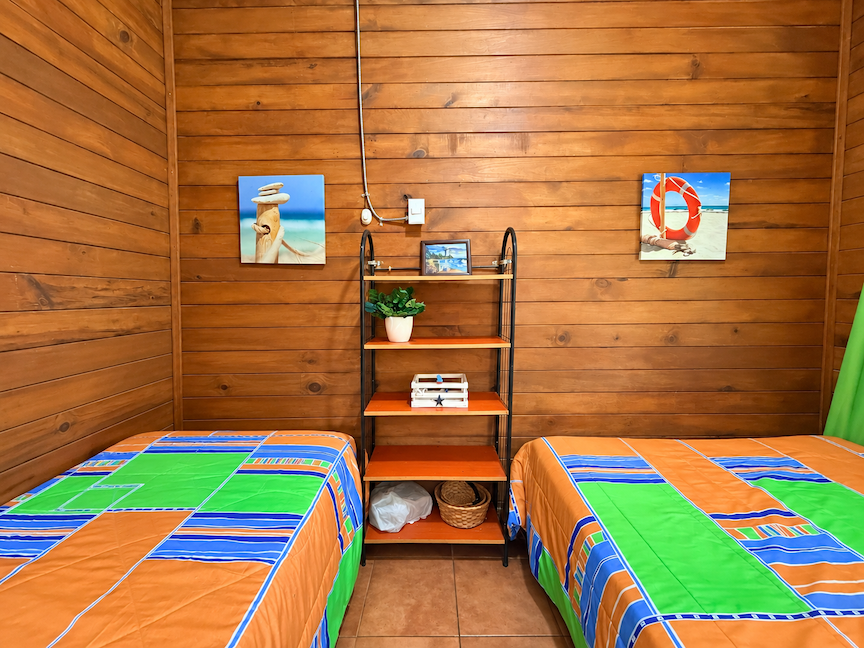 WOODEN CABIN WITH A NEARBY RIVER AND TROPICAL NATURE, IN UVITA