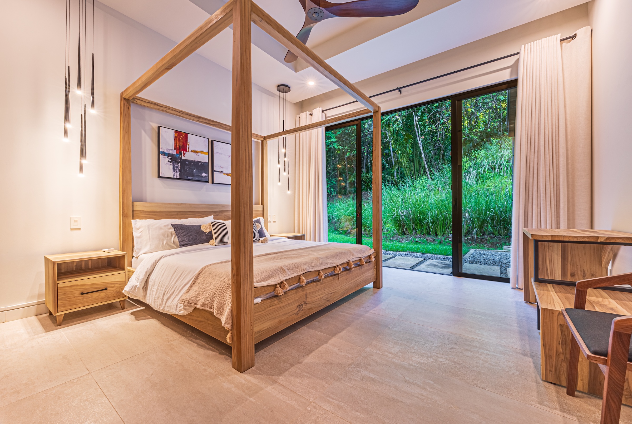 NEW-BUILD TROPICAL RESIDENCE WITH OCEAN VIEWS, IN PLAYA HERMOSA – 1.46 ACRES