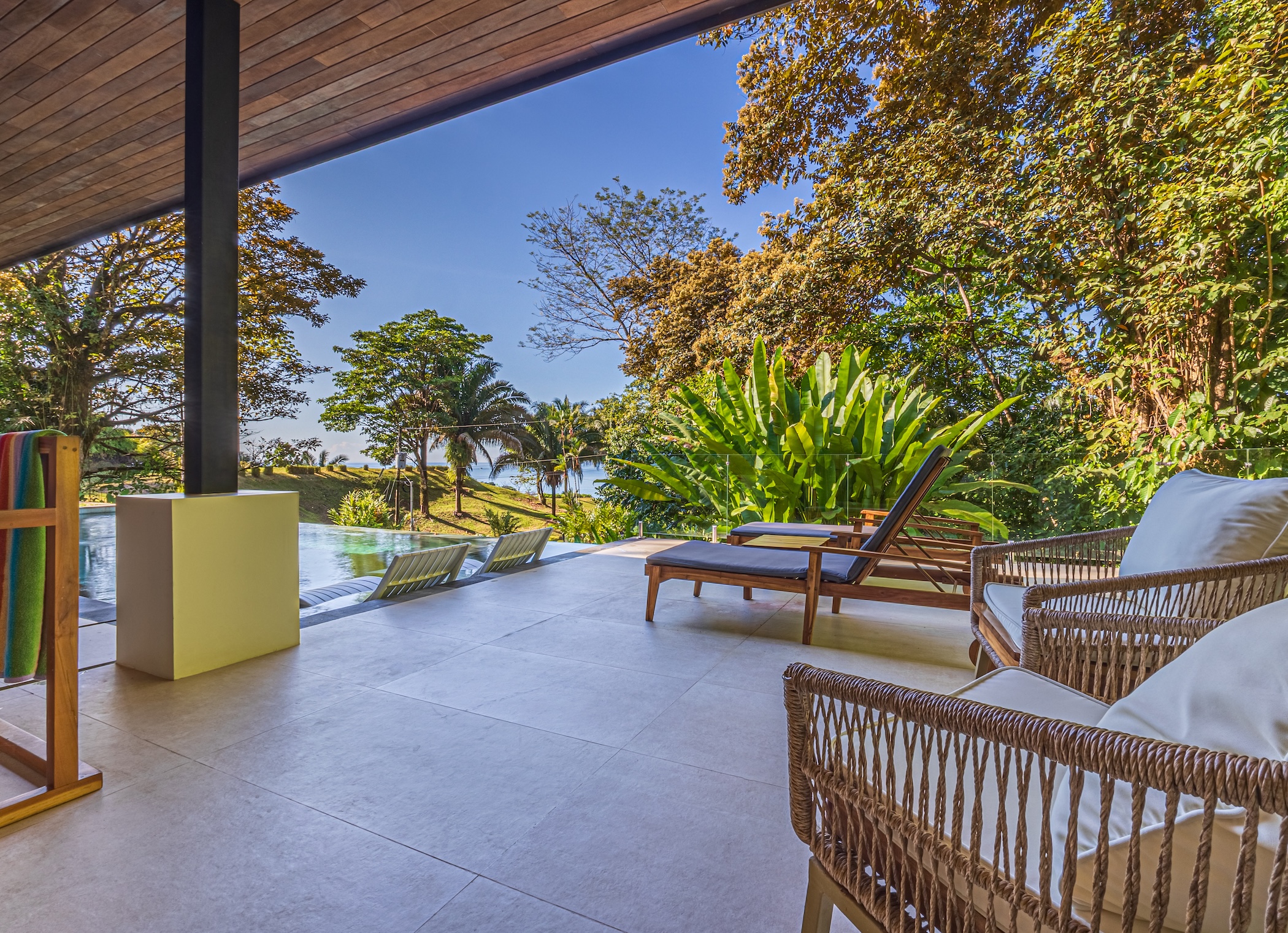 NEW-BUILD TROPICAL RESIDENCE WITH OCEAN VIEWS, IN PLAYA HERMOSA – 1.46 ACRES