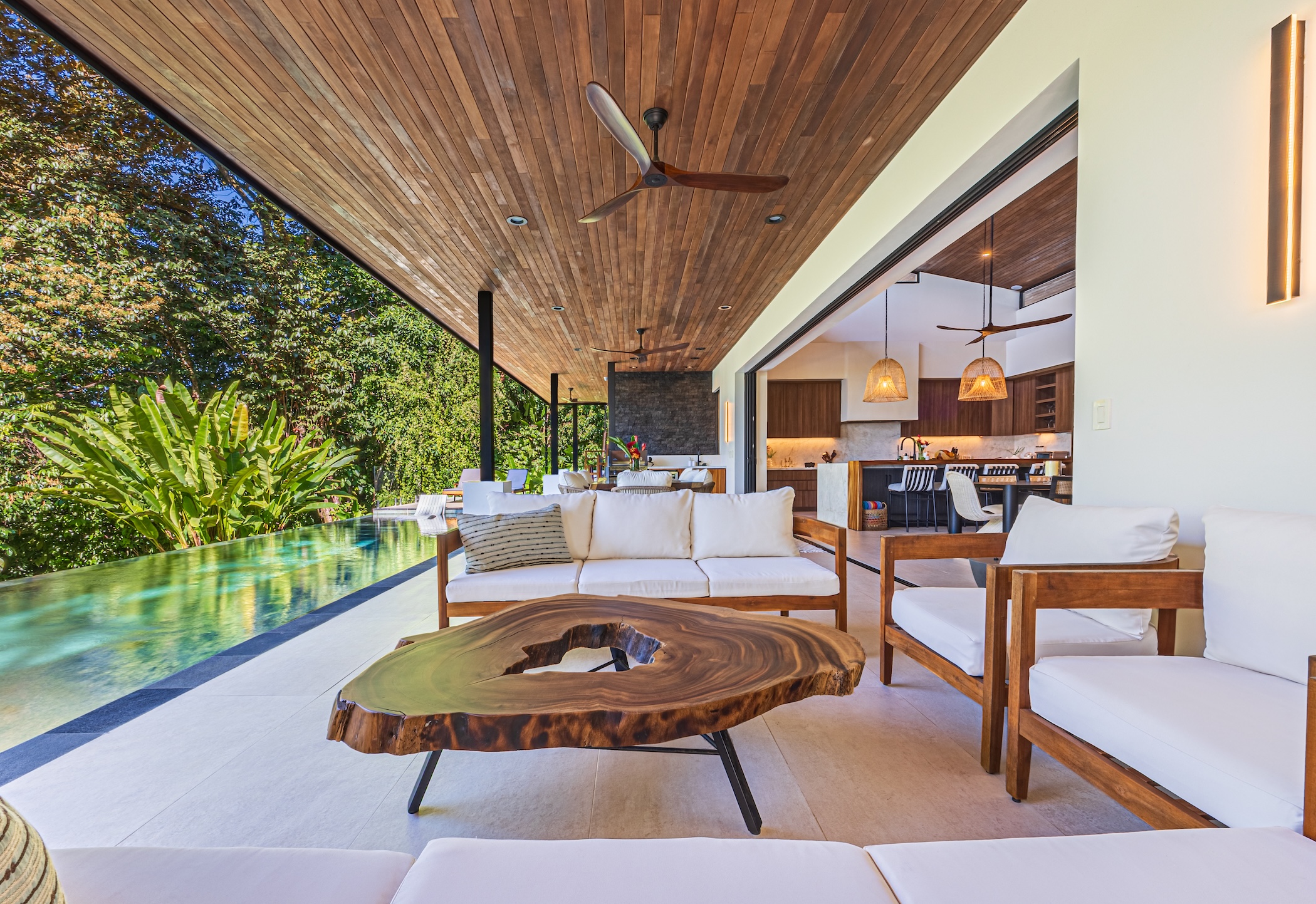 NEW-BUILD TROPICAL RESIDENCE WITH OCEAN VIEWS, IN PLAYA HERMOSA – 1.46 ACRES