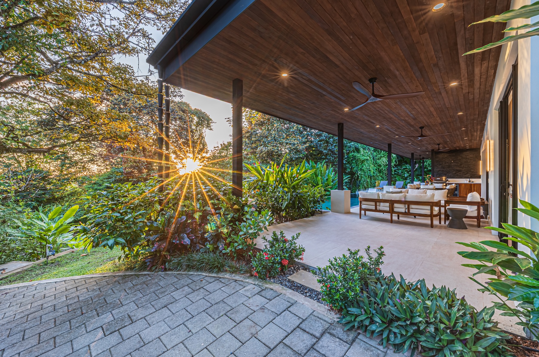 NEW-BUILD TROPICAL RESIDENCE WITH OCEAN VIEWS, IN PLAYA HERMOSA – 1.46 ACRES