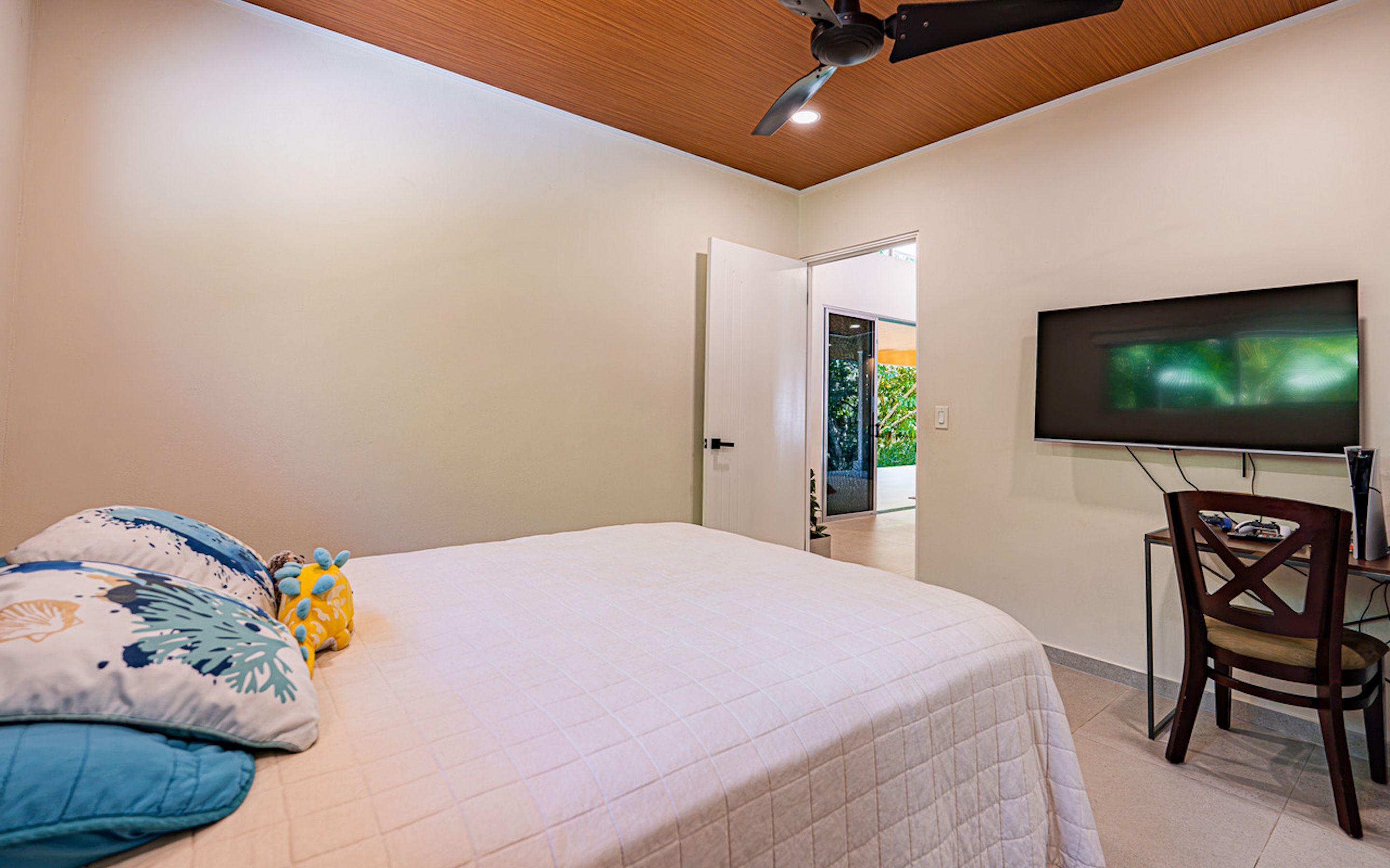RIVERFRONT PROPERTY NEAR UVITA – PERMANENT RIVER, CASCADES & NATURAL SWIMMING POOLS
