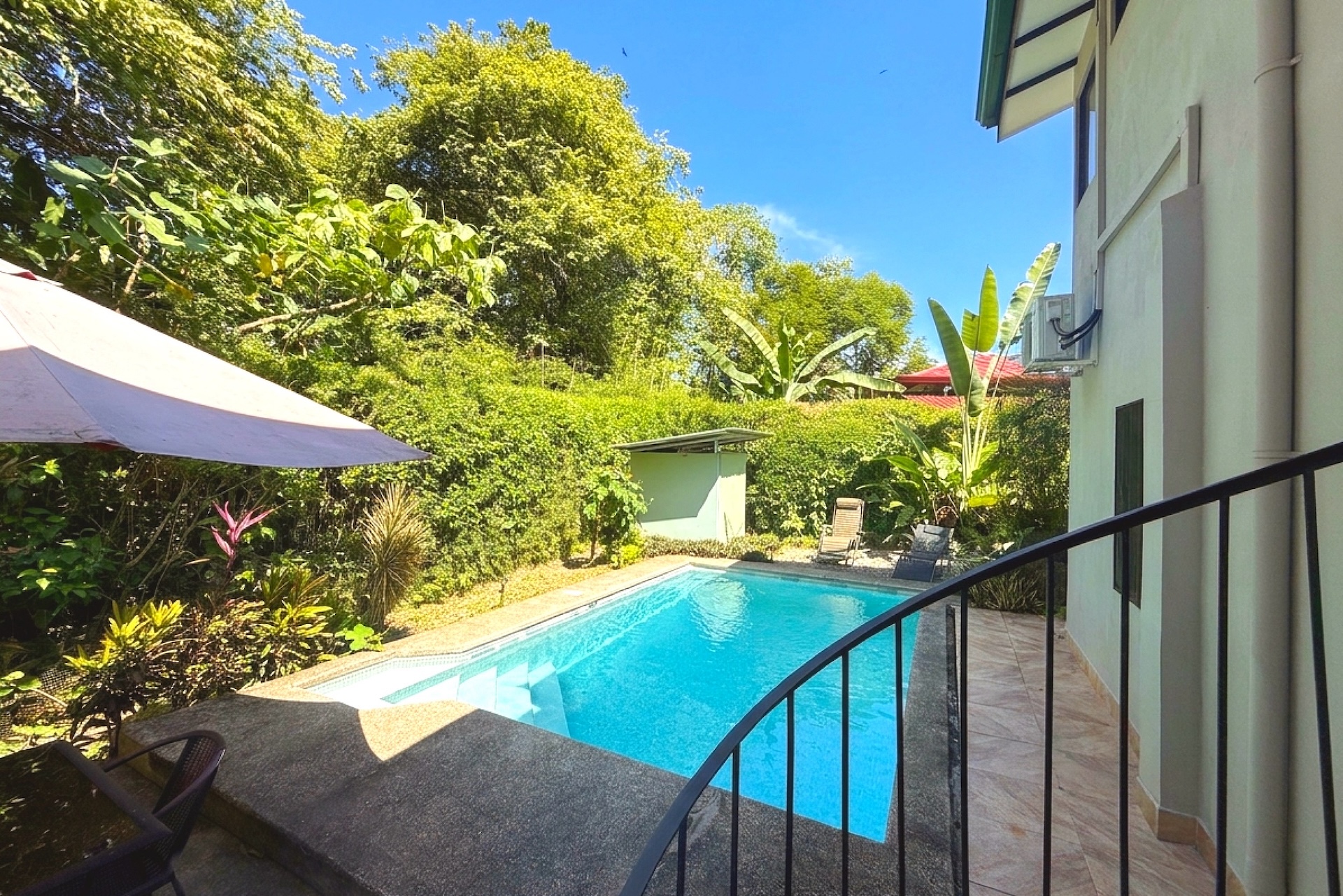 2-BEDROOM HOUSE WITH POOL AND MOUNTAIN VIEWS, IN OJOCHAL – 0.17 ACRES