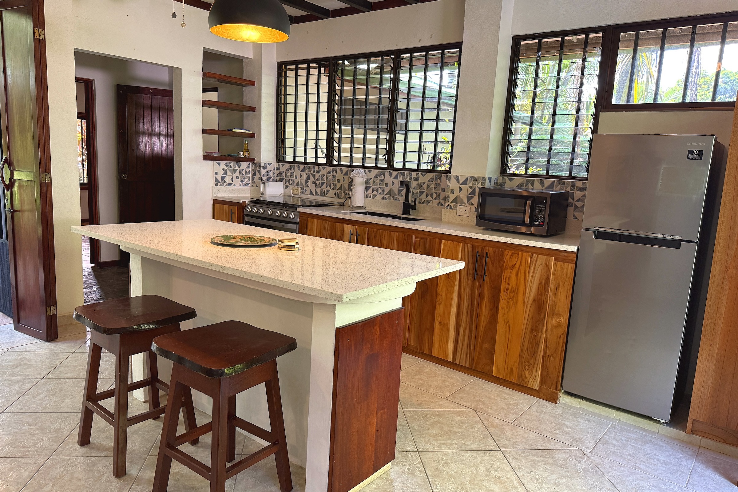 2-BEDROOM HOUSE WITH POOL AND MOUNTAIN VIEWS, IN OJOCHAL – 0.17 ACRES