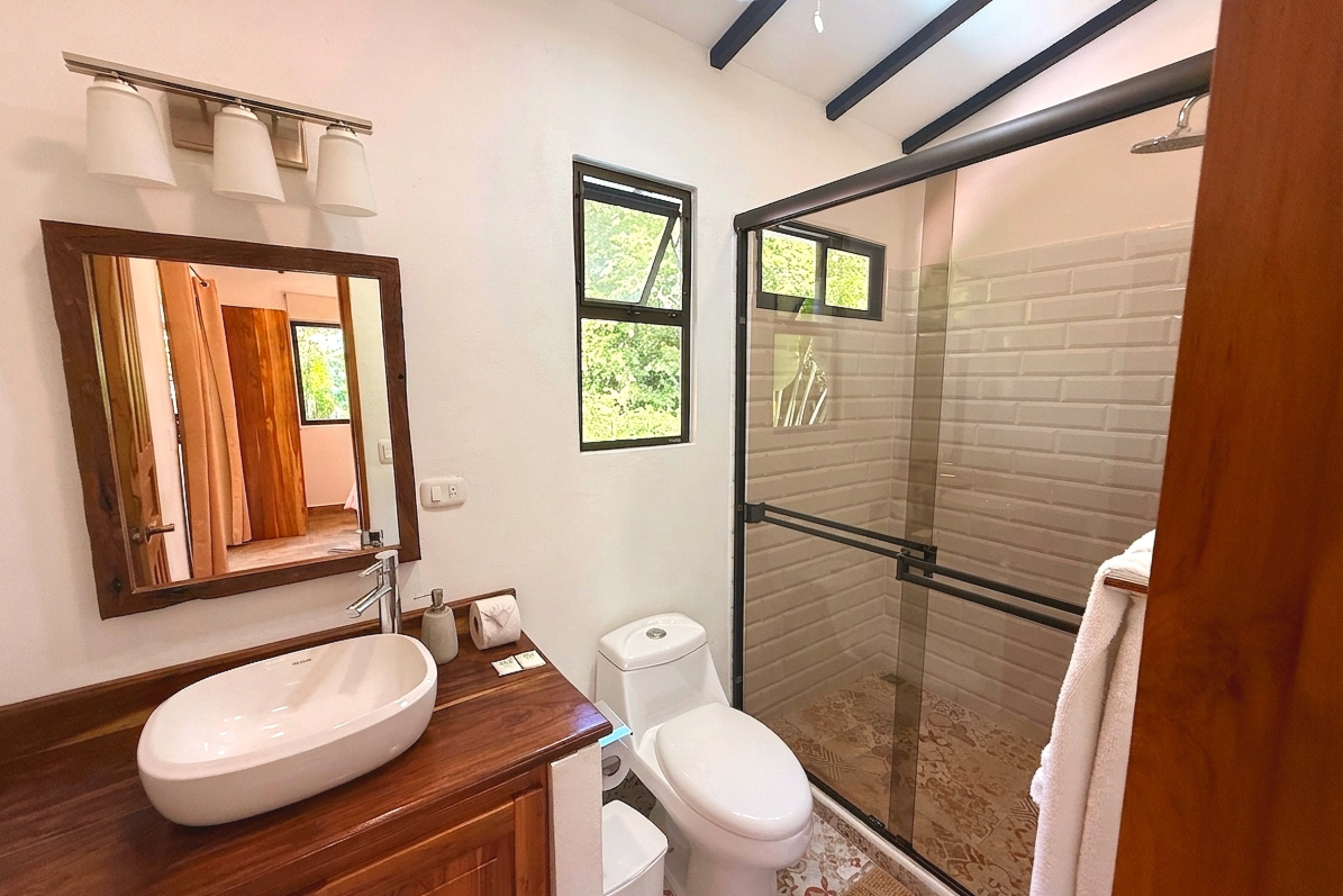 2-BEDROOM HOUSE WITH POOL AND MOUNTAIN VIEWS, IN OJOCHAL – 0.17 ACRES