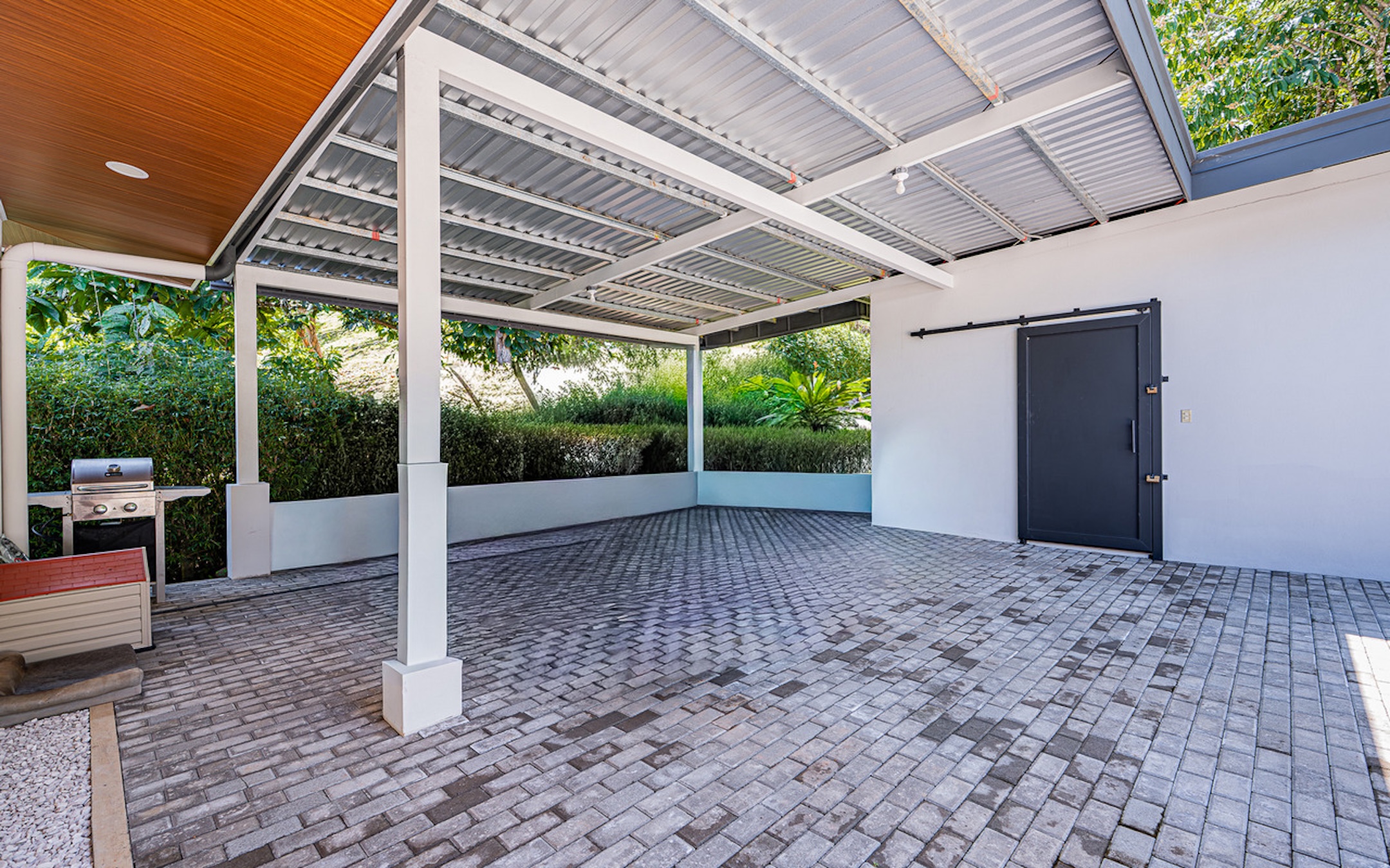 RIVERFRONT PROPERTY NEAR UVITA – PERMANENT RIVER, CASCADES & NATURAL SWIMMING POOLS