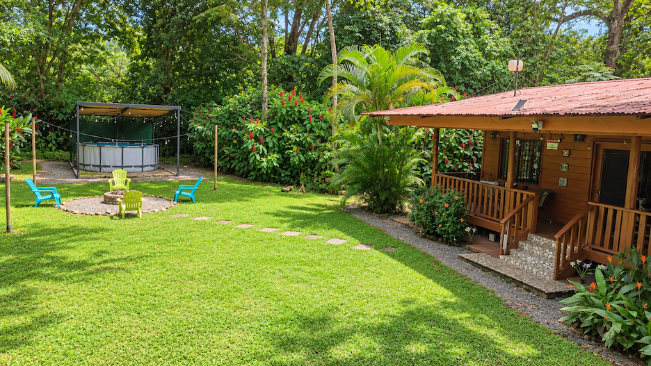 WOODEN CABIN WITH A NEARBY RIVER AND TROPICAL NATURE, IN UVITA