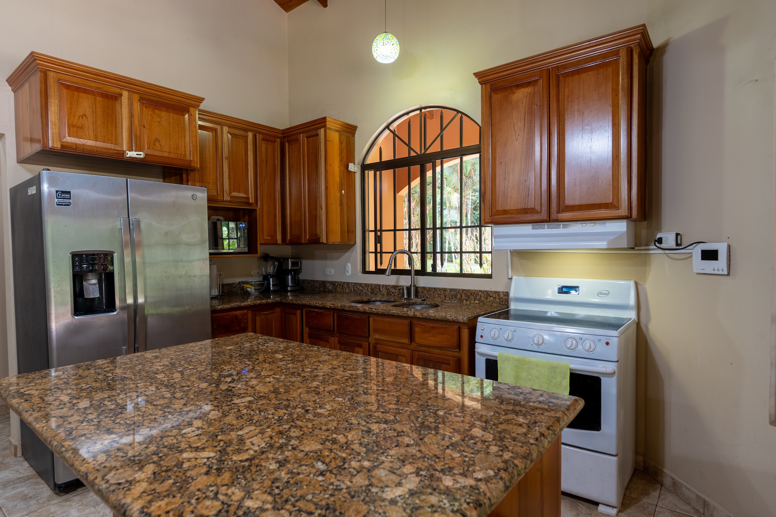 TROPICAL HOME WITH 2-BEDROOM POOL AND STREAM, IN OJOCHAL – 1.6 ACRES