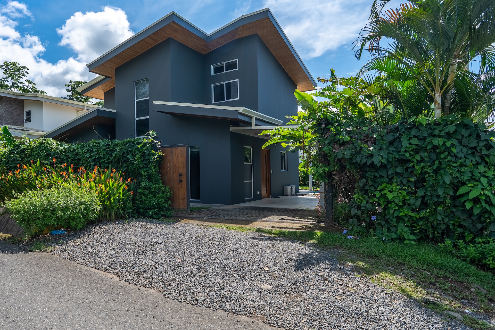 3-BEDROOM HOUSE WITH POOL, IN THE CENTER OF OJOCHAL