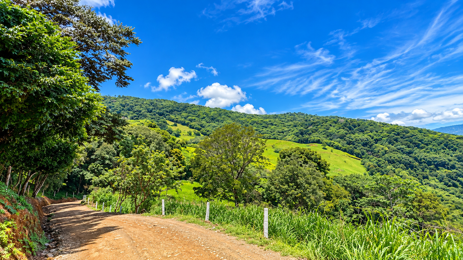 BUILDING LOT WITH VIEWS OF TWO WATERFALLS NEAR PLAYA DOMINICAL – 2.47 ACRES