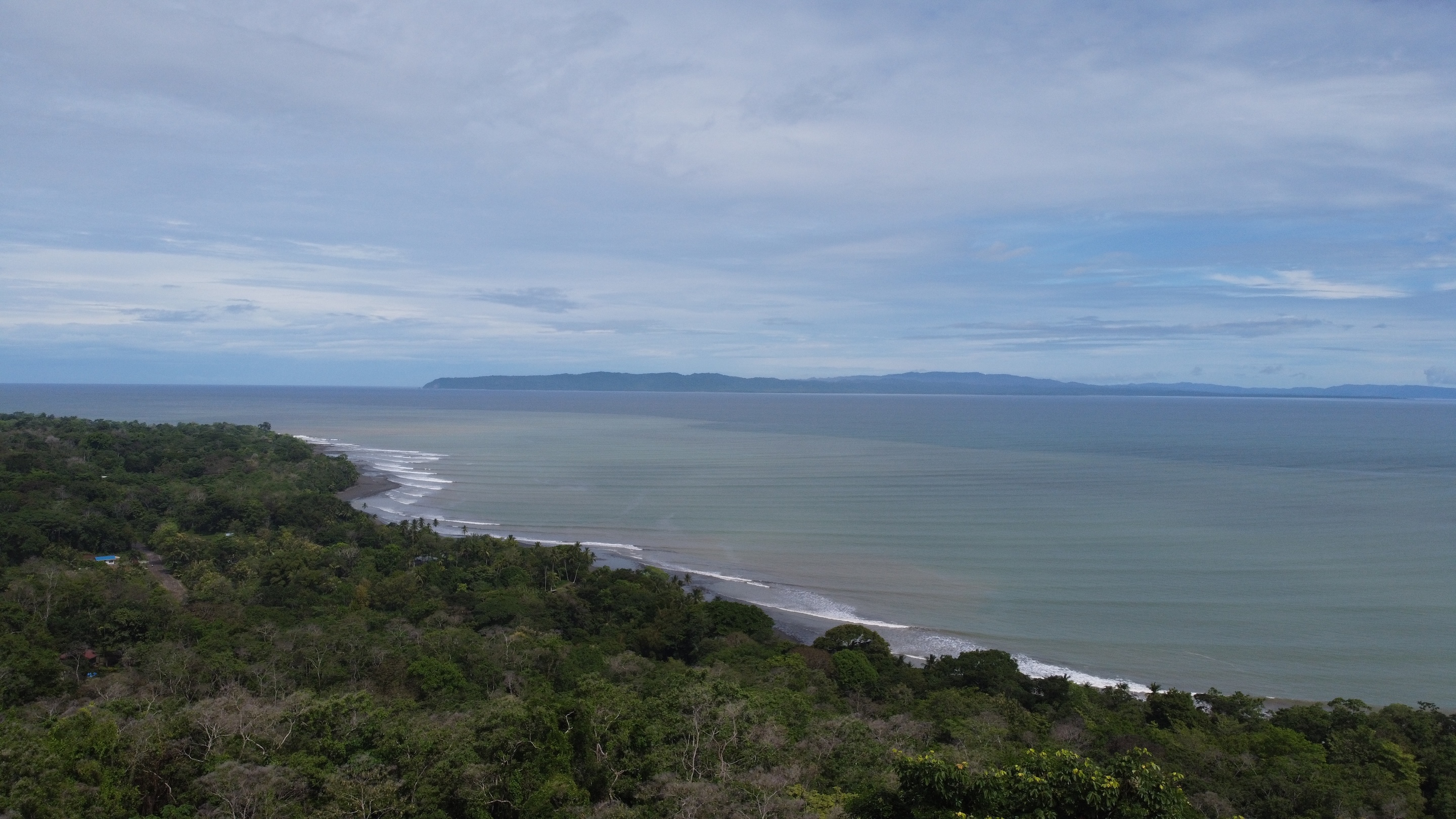EXPANSIVE JUNGLE AND BEACH PROPERTY, IN PAVONES – 105 ACRES