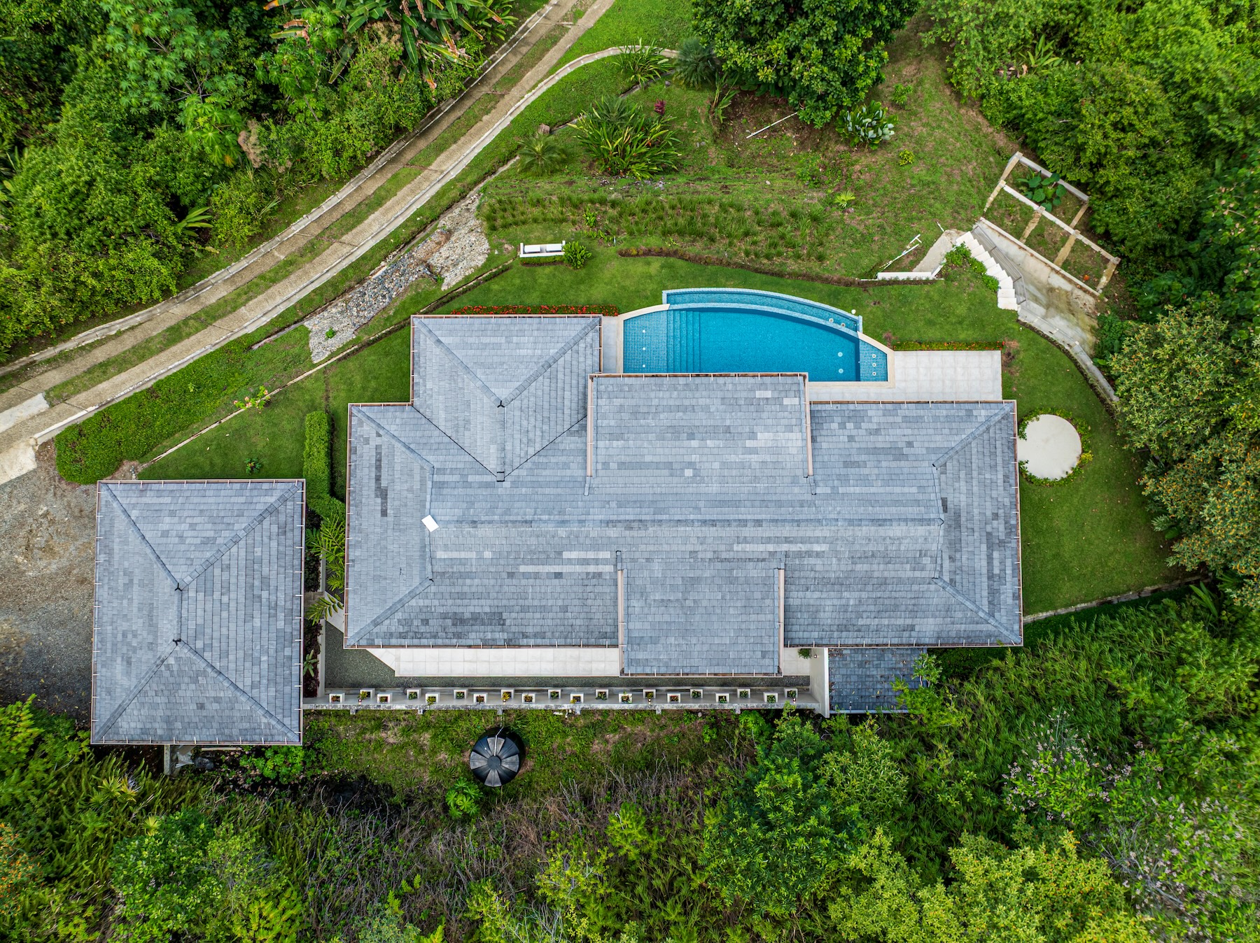 PRIVATE RESIDENCE WITH POOL AND OCEAN AND SUNSET VIEWS, IN OJOCHAL – 1.74 ACRES