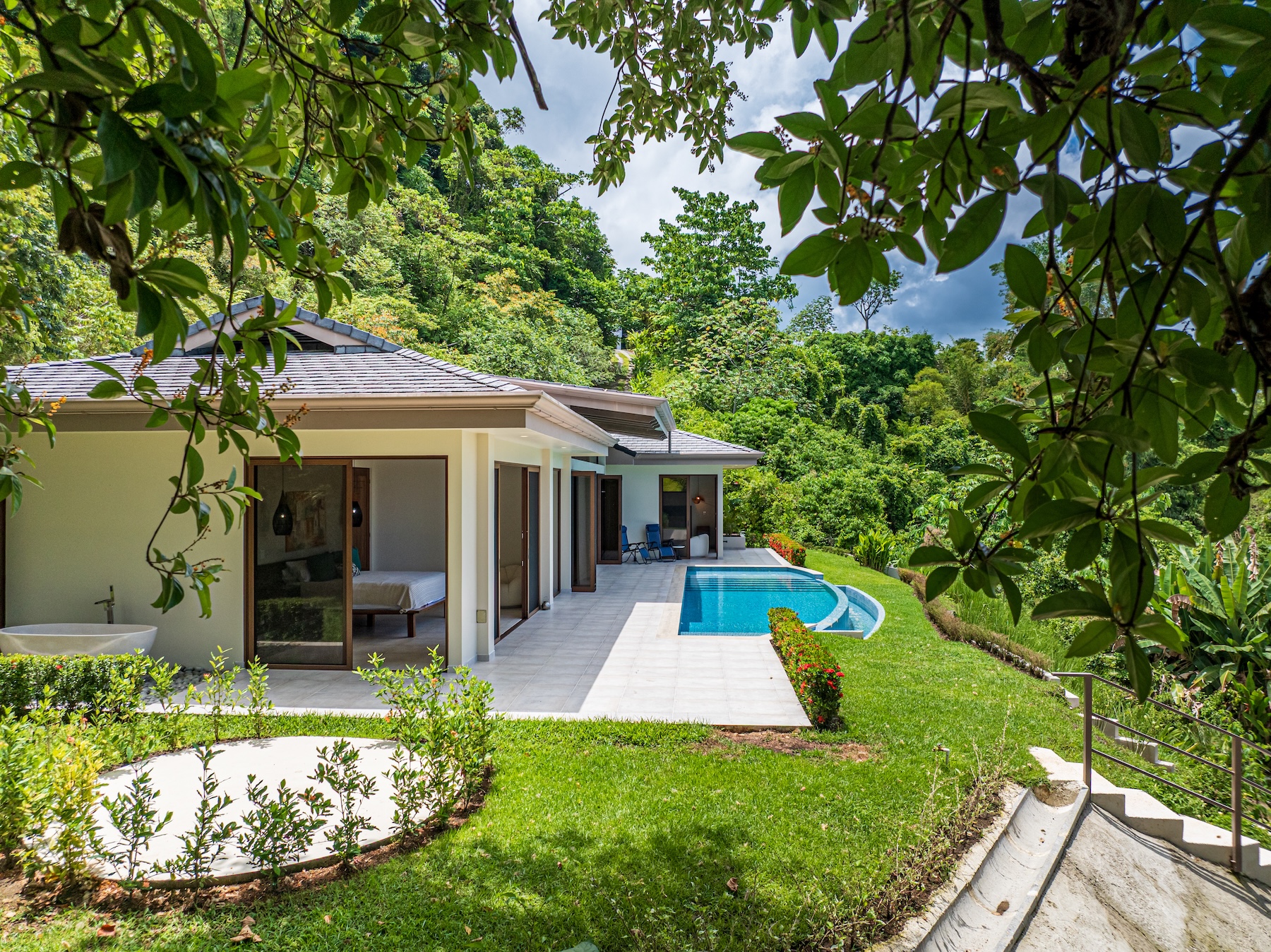 PRIVATE RESIDENCE WITH POOL AND OCEAN AND SUNSET VIEWS, IN OJOCHAL – 1.74 ACRES