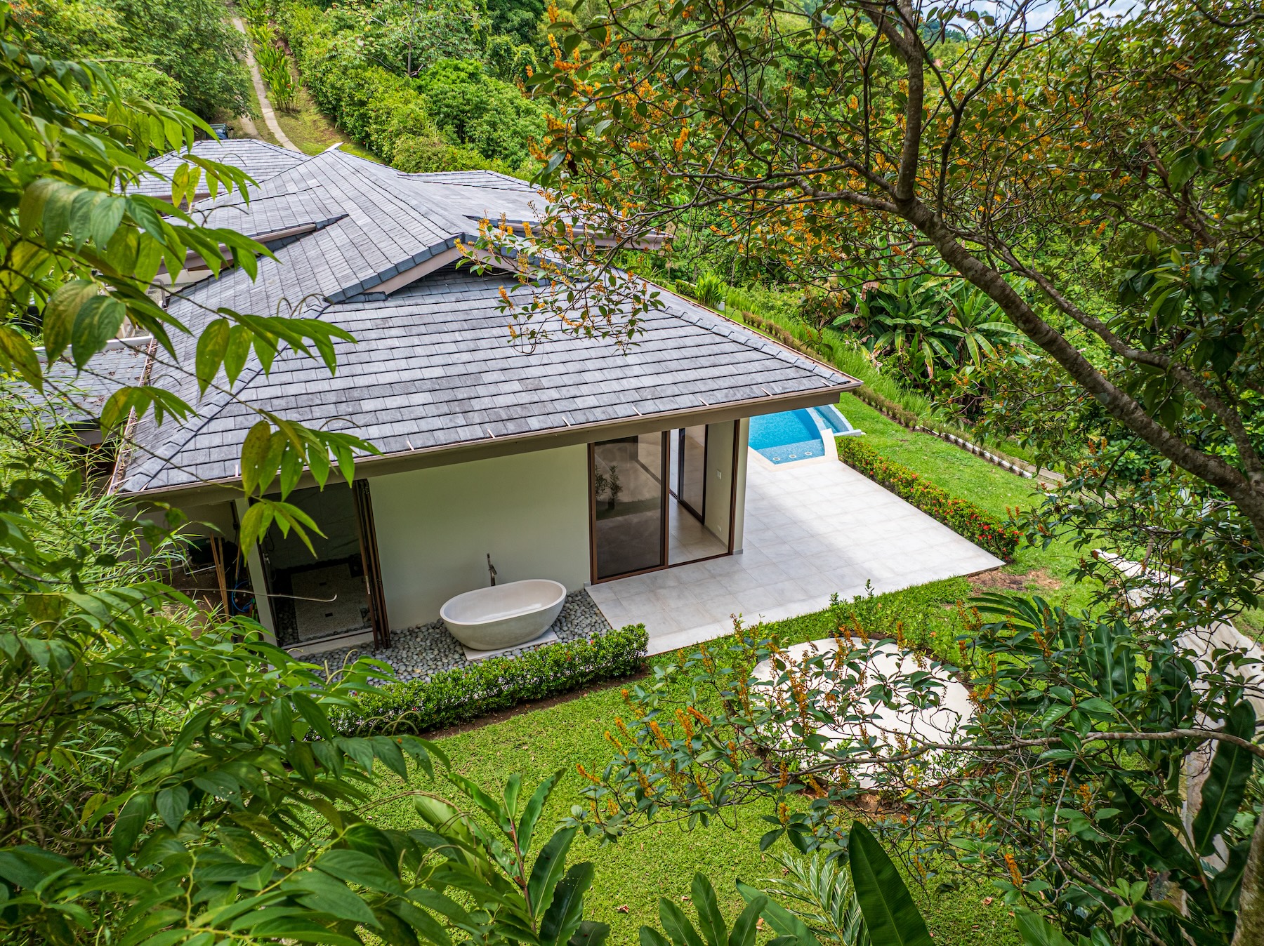 PRIVATE RESIDENCE WITH POOL AND OCEAN AND SUNSET VIEWS, IN OJOCHAL – 1.74 ACRES