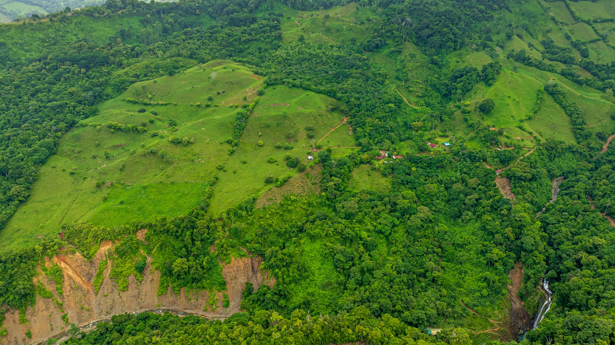 222-ACRE ECO-TOURISM PROPERTY WITH 210-FOOT WATERFALL, IN THE UP OF PLATANILLO