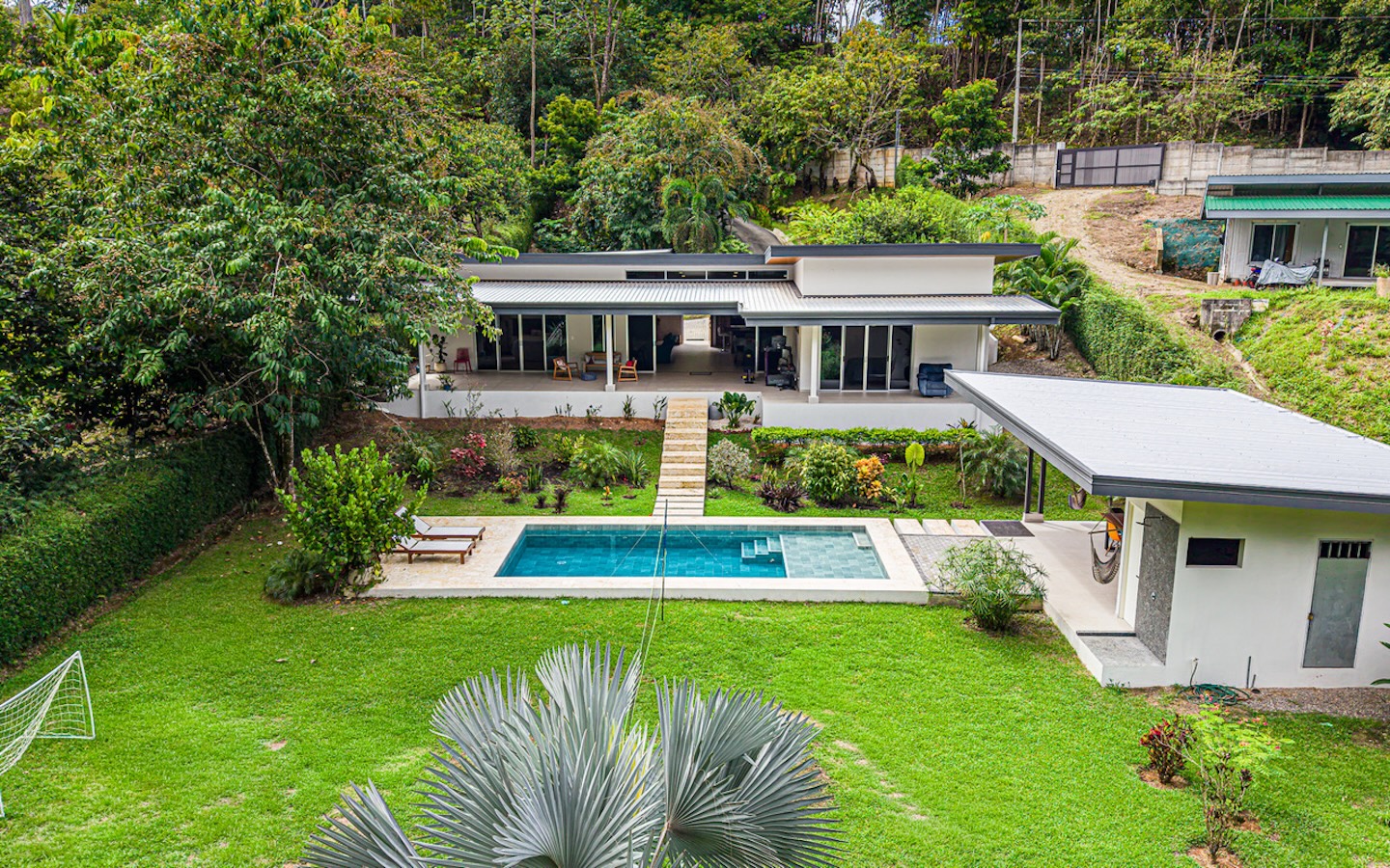 RIVERFRONT PROPERTY NEAR UVITA – PERMANENT RIVER, CASCADES & NATURAL SWIMMING POOLS
