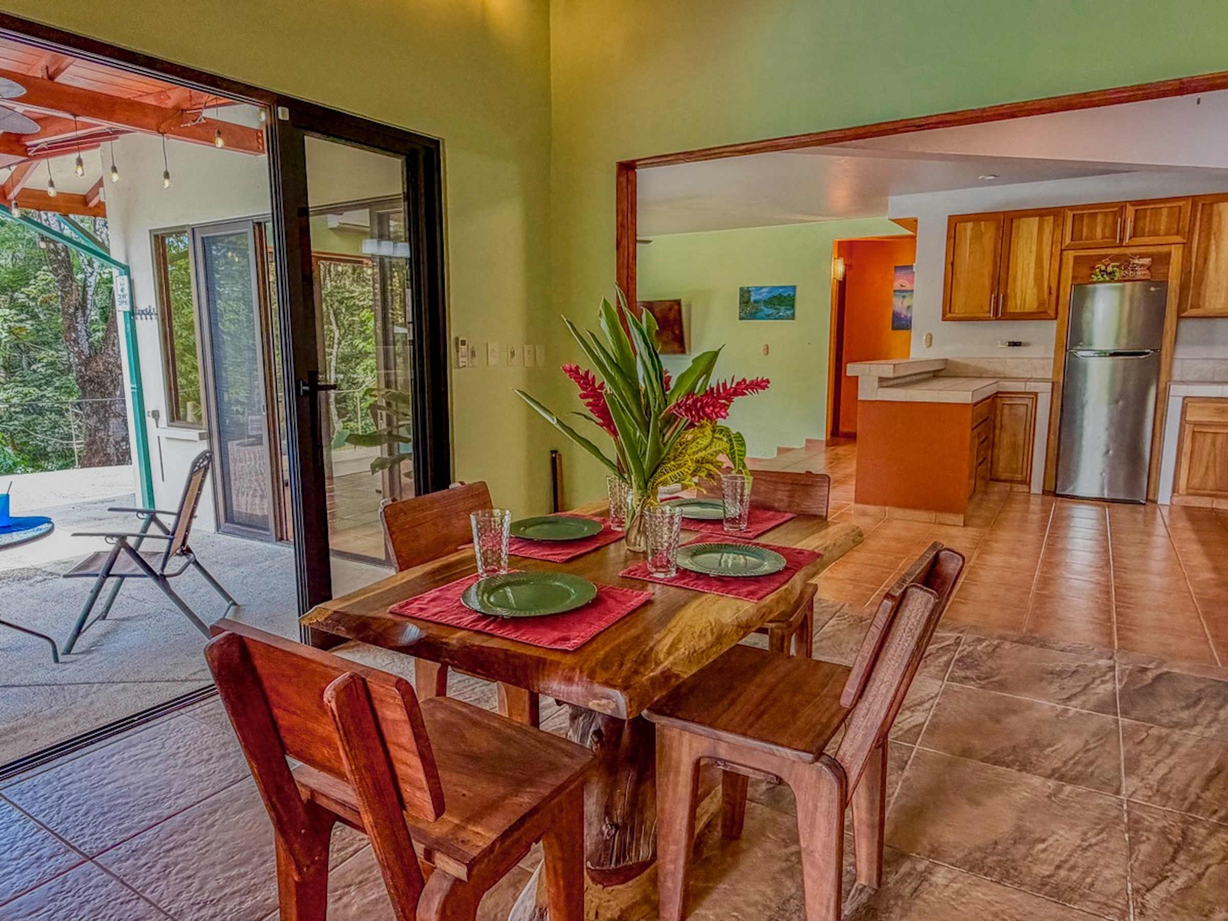 MOUNTAIN RETREAT IN LAGUNAS DE BARÚ – FULLY FURNISHED & TWO 4X4 VEHICLES INCLUDED