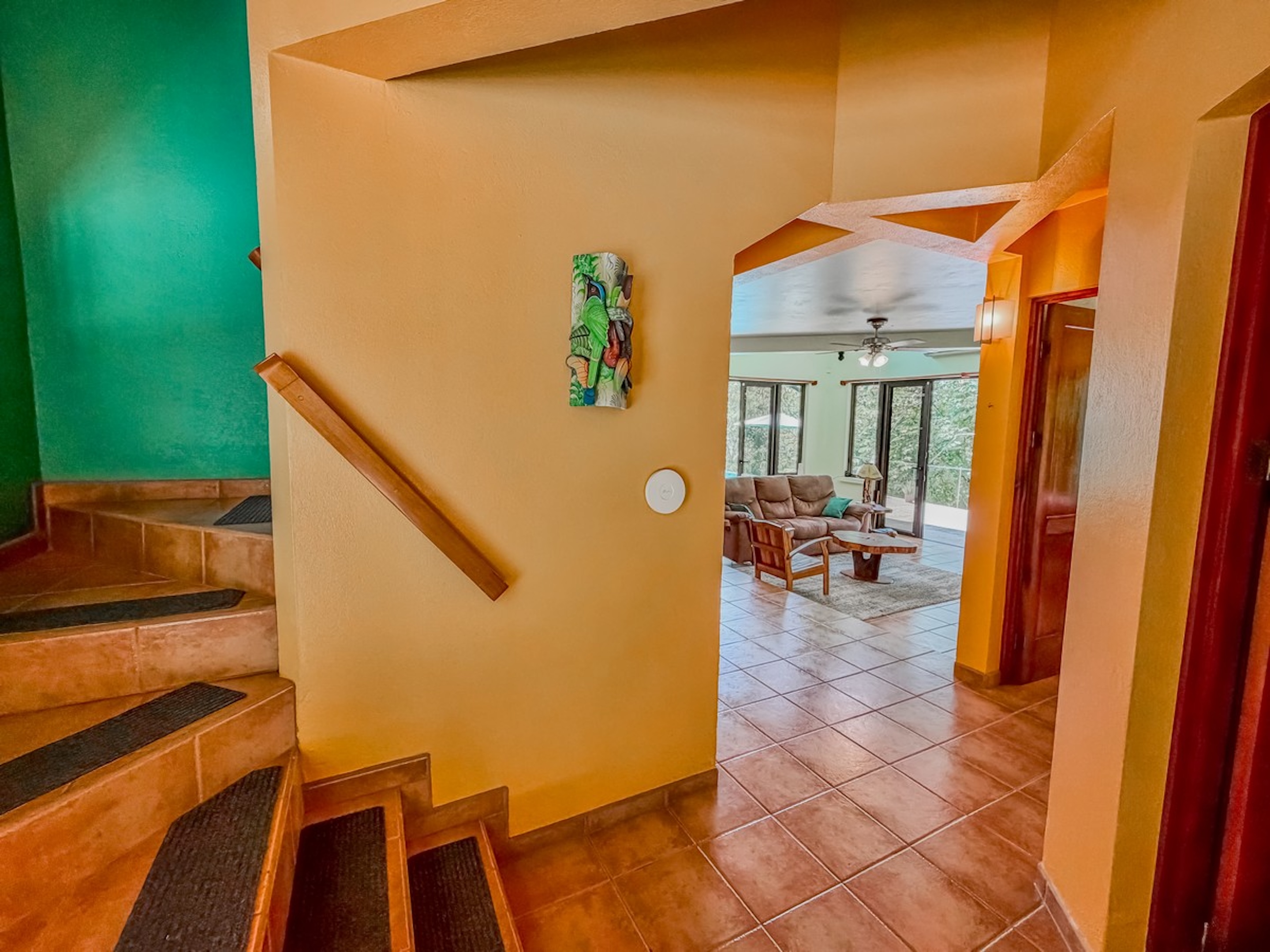 MOUNTAIN RETREAT IN LAGUNAS DE BARÚ – FULLY FURNISHED & TWO 4X4 VEHICLES INCLUDED