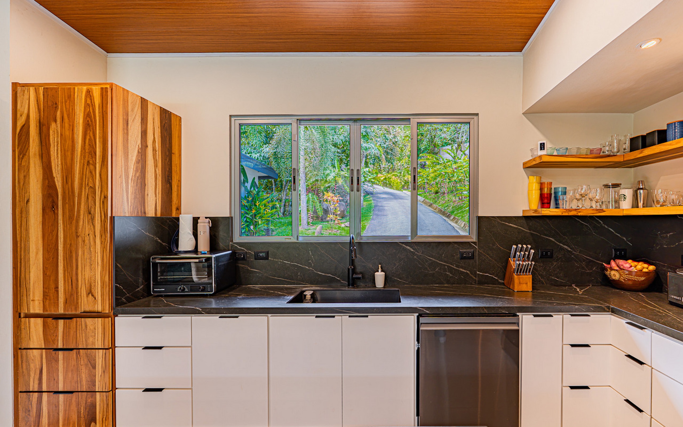 RIVERFRONT PROPERTY NEAR UVITA – PERMANENT RIVER, CASCADES & NATURAL SWIMMING POOLS