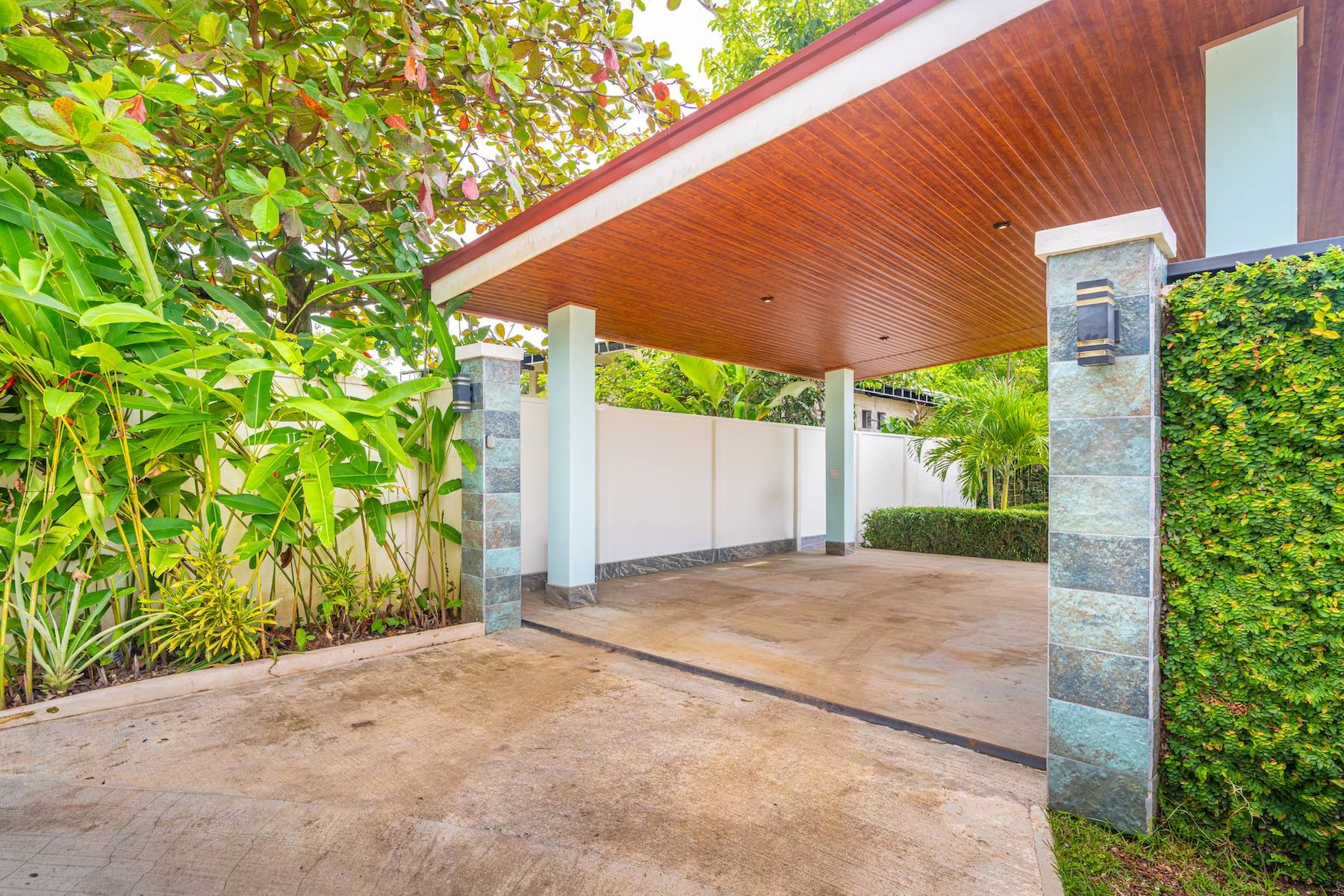 VILLA ESMERALDA RENOVATED HOUSE WITH POOL, IN UVITA