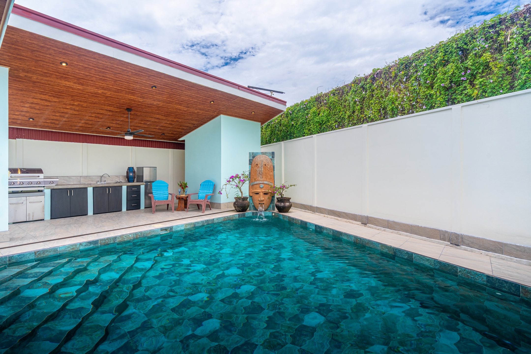 VILLA ESMERALDA RENOVATED HOUSE WITH POOL, IN UVITA