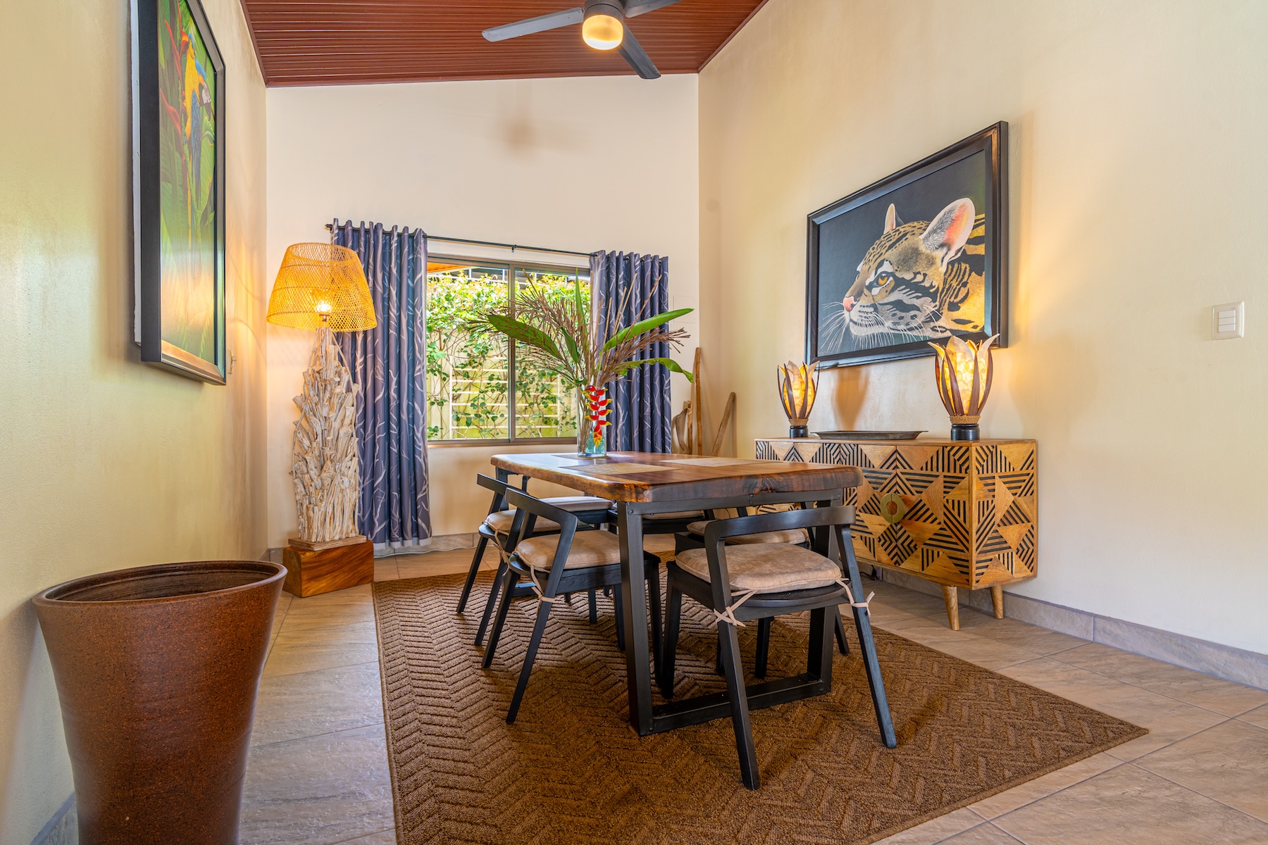 VILLA ESMERALDA RENOVATED HOUSE WITH POOL, IN UVITA