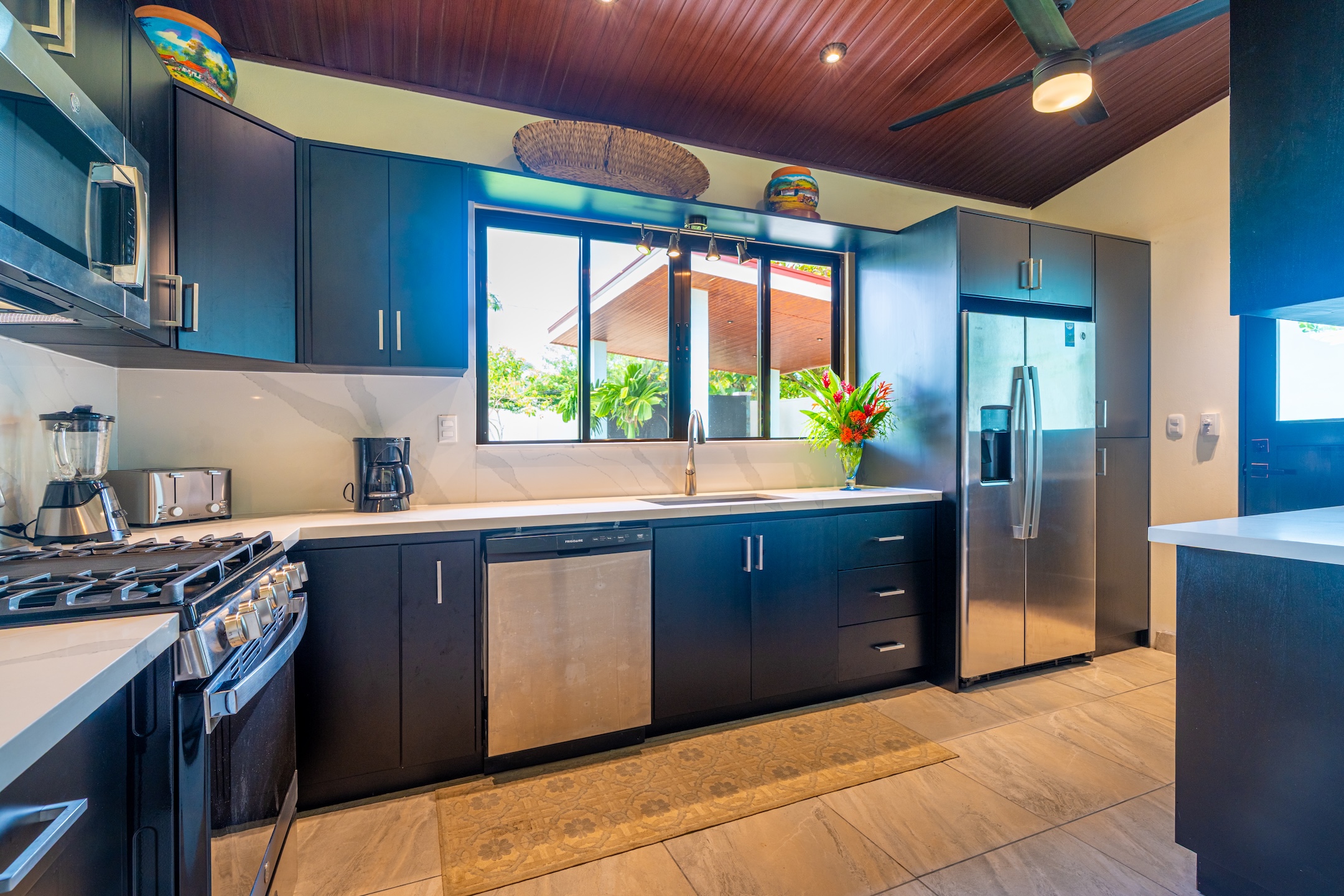 VILLA ESMERALDA RENOVATED HOUSE WITH POOL, IN UVITA