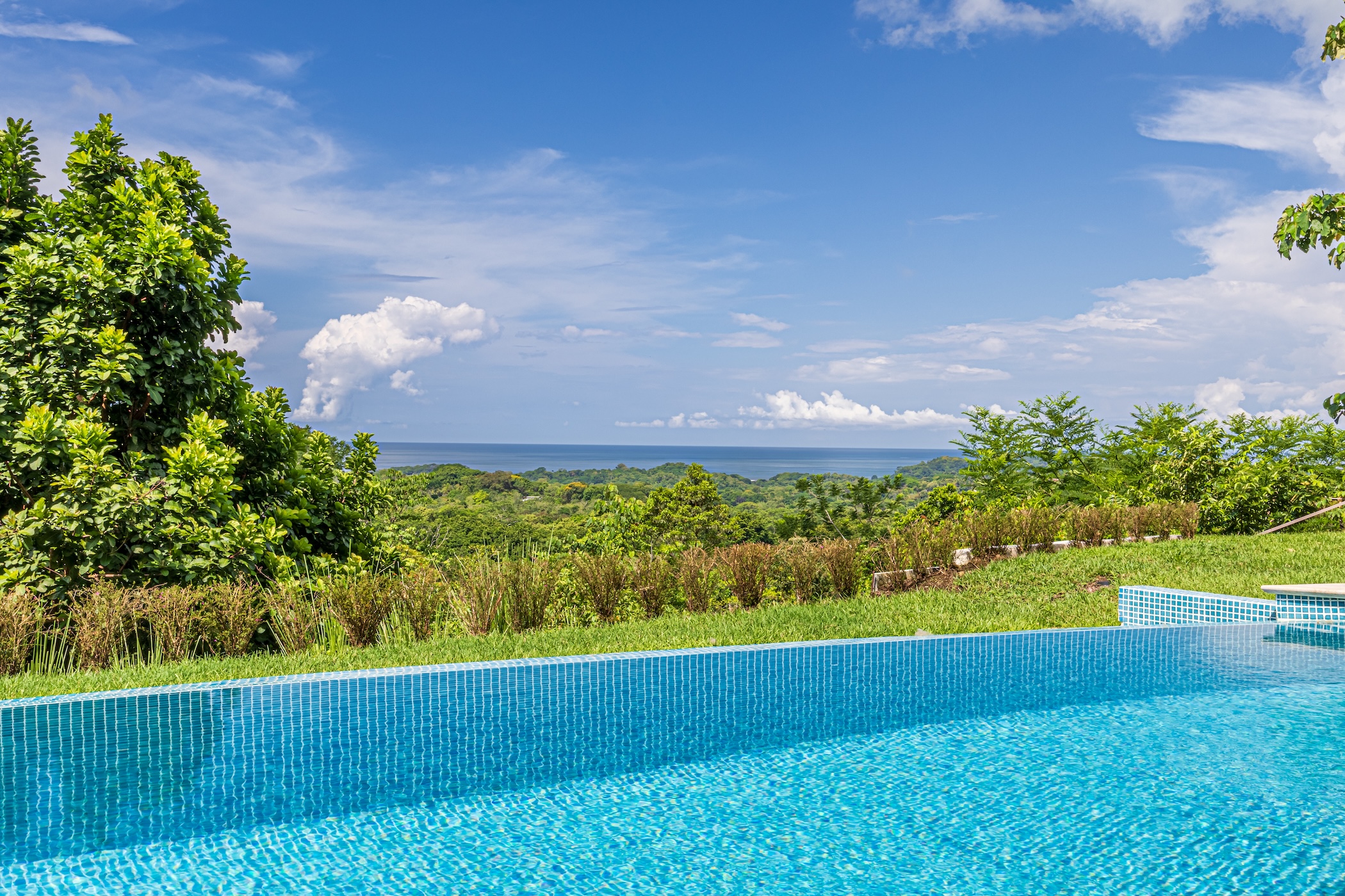 PRIVATE RESIDENCE WITH POOL AND OCEAN AND SUNSET VIEWS, IN OJOCHAL – 1.74 ACRES